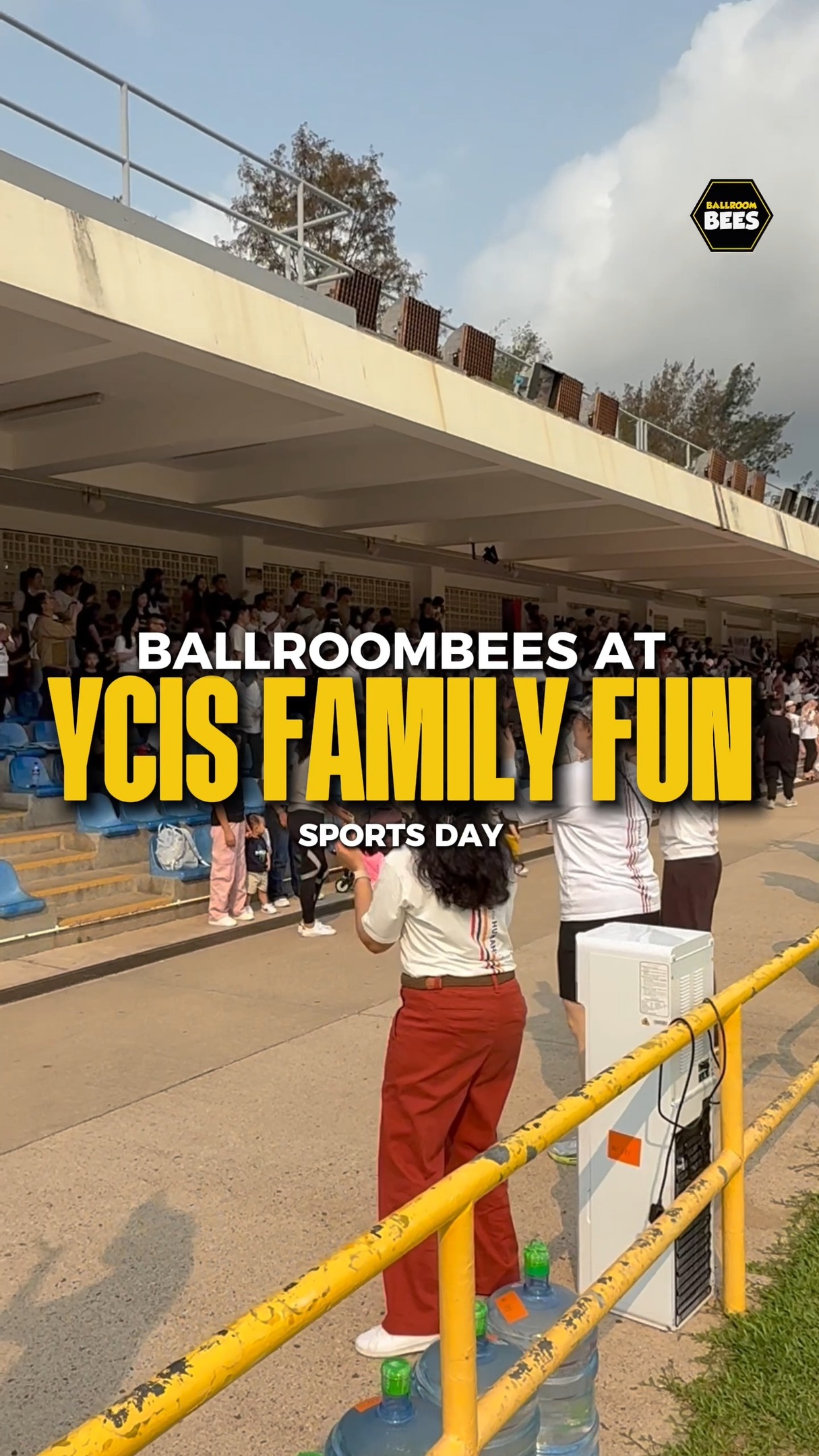 At YCIS Family Fun Sports Day, Miss Kimmy @kimmy.lky and Mr. Ryan @mr_ryanhammond showed us that the dance floor - even when it's a sports pitch, is a place of incredible skill and expression. We loved sharing these steps with the YCIS students and seeing so many young dancers inspired by the rhythm! 🎶🐝
Thank You YCIS for having us!
#BallroomBees #YCISFamilyFunSpoetsDay #BallroomBeesInSchools #ECA #Dance