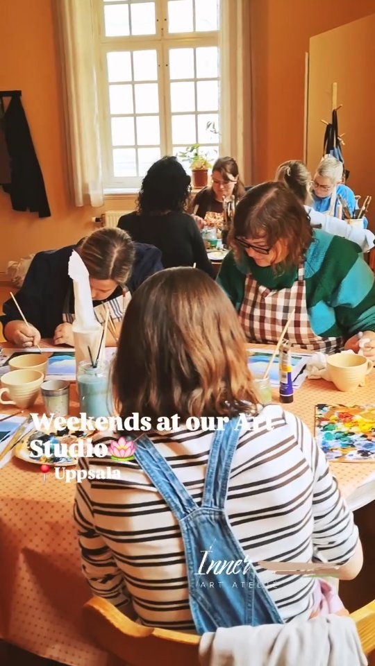 A little glimpse of the creative workshops at our art studio ✨️
A creative community in Uppsala for anyone who wants to unwind, feel creatively inspired and like to do this together with likeminded people ☘️🎨
Join via the link in bio!
#artstudio #creativecommunity #uppsala #workshops #relax