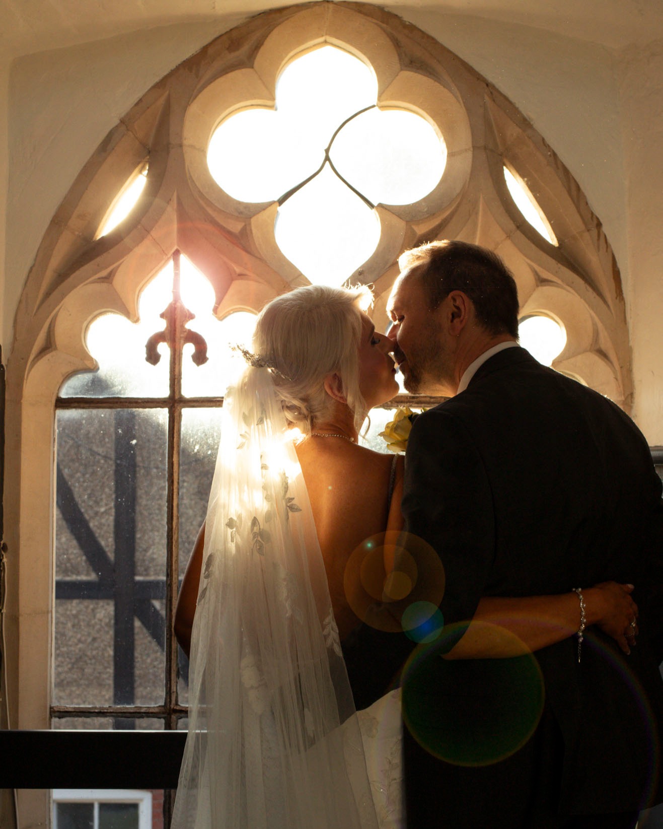 Kristina and Ben were my first wedding of the 2026 and what a gorggggg day it was. We had wind, we had rain and we did *finally* get some sunshine but the vibes were 10/10 all day no matter the weather. 💛
Suits: @slatermenswear
Wedding dress: @wed2b
Venue: @ThePriory1101
Florist: @arcadeflorist
Hair Stylist: Jasmine Shaw
Styling: @museeventsbygl
Catering: Olive Garden Restaurant
DJ/Band: White Rabbit
Cake: TP's Treats