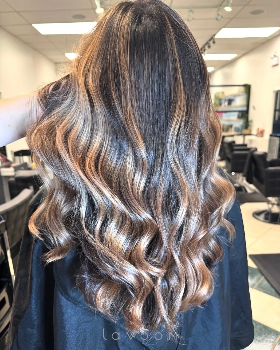 Ash brown refresh after 7 months đ¤
A seamless touch-up that restores depth, tone, and dimension while maintaining a soft, natural grow-out â¨
Timeless colour, effortlessly maintained đ¤
Done by @riamariannahair
.
.
.
.
#ashbrownhair #yyc #hairyyc