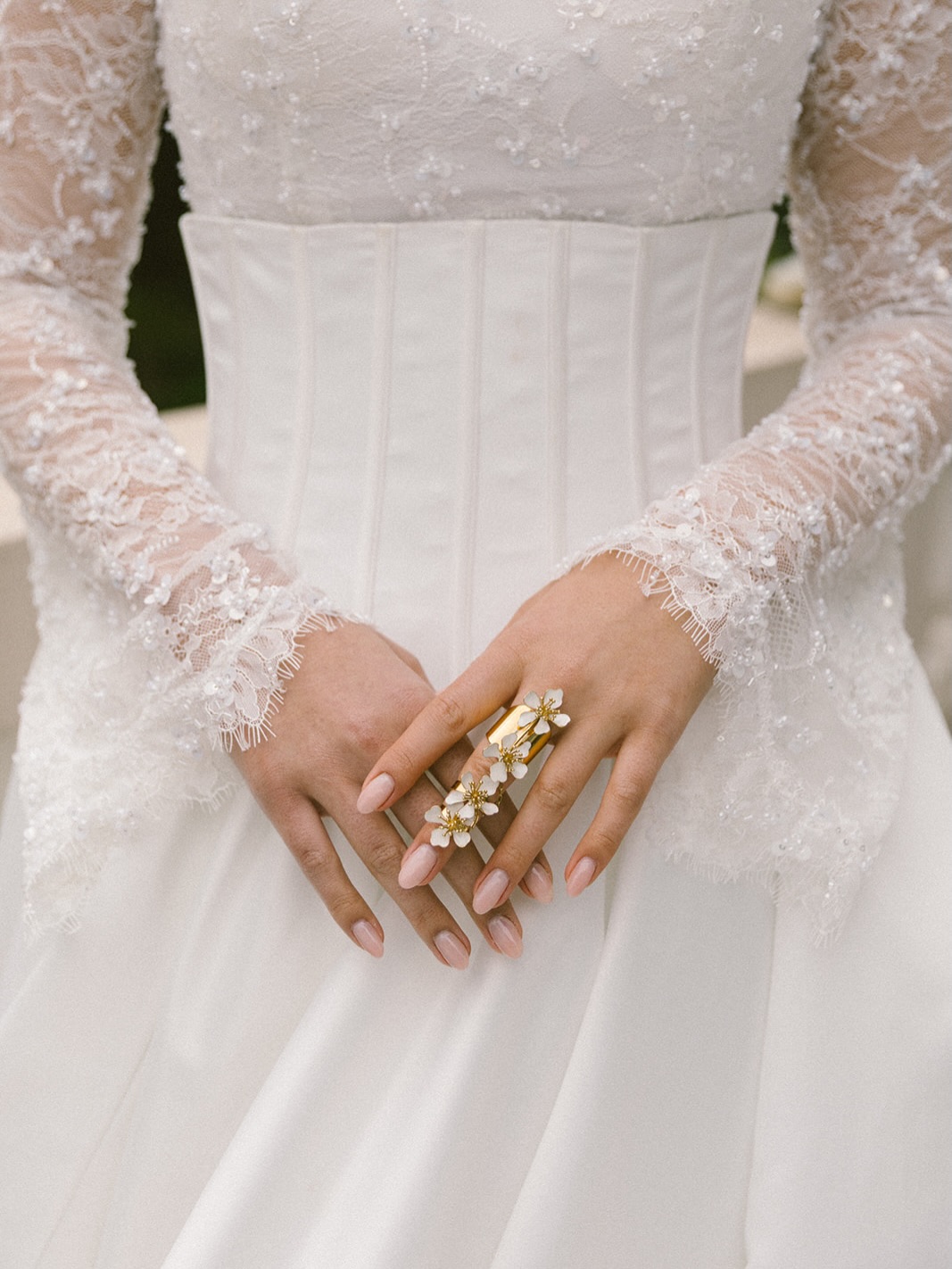 You can never have too many flowers!
Photo: Zuzanna @zuzannaweddings
Makeup: Grace @inspired_by_grace_mua
Hair: Jennifer @rebelhairofficial
Gown: @dovita / @dovita.italy
Location: Villa Giulia Al Terrazzo @villagiulia_alterrazzo
Table Decor: Giovanna @giovannabettega
Florals: Lacri @lacri_flowerslab
+ Lacri’s assistant Isabella @isabella_zappa
Cake: Lara @cucinacasa_amore
Jewelry: Anastasia @nea.milano
Model: Lydia @lidi_markus from Tank Agency @tankagency_