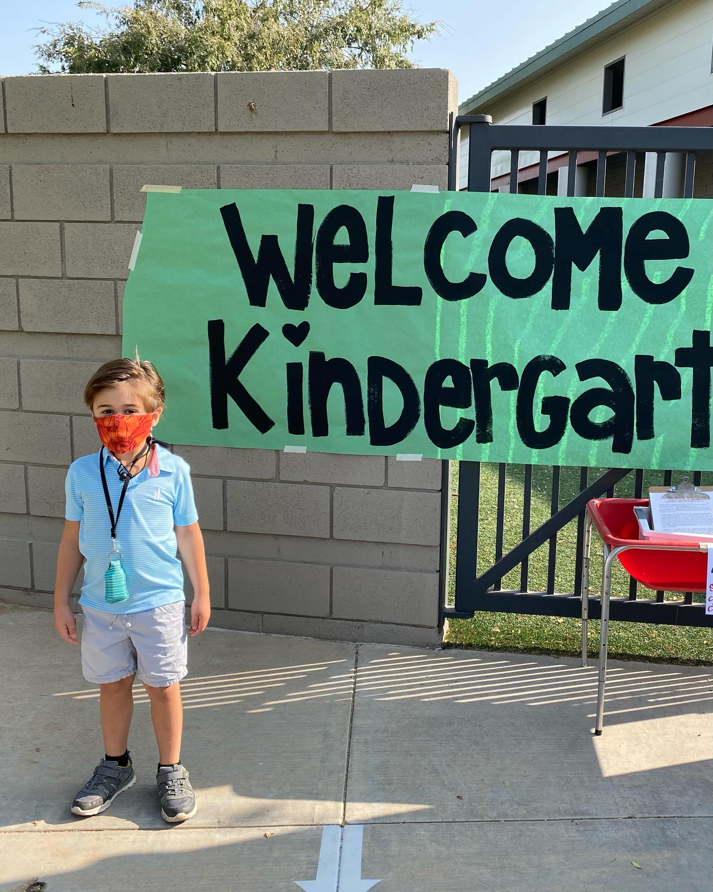 Cue the tears. In one week, my main middle man graduates 5th grade 😭❤️
Friday flashback to Kindergarten… masked + separated six feet apart in personal containers. Crazy reminder that the COVID Kindergartners are graduating elementary this year.