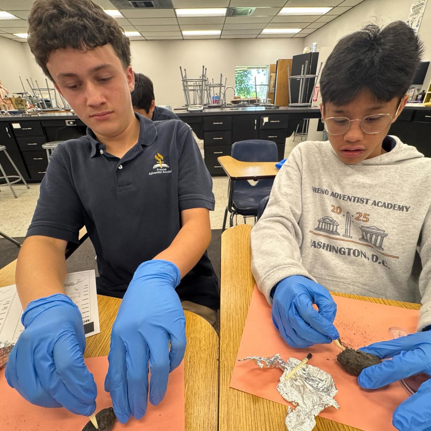 🦉🔍 Discovery in the Classroom!
Our 5th–8th grade students had a special visit from the Fresno Discovery Center and dove into an exciting, hands-on science activity—owl pellet dissection!
Students uncovered and identified tiny bones and learned how owls digest their food, giving them a fascinating look into food chains and ecosystems. It was an engaging way to bring science to life right in the classroom!
A big thank you to the Fresno Discovery Center for inspiring curiosity and making learning so memorable!
💙💛 #FAAVikings #HandsOnLearning #STEMeducation #FAAfamily #ScienceFun