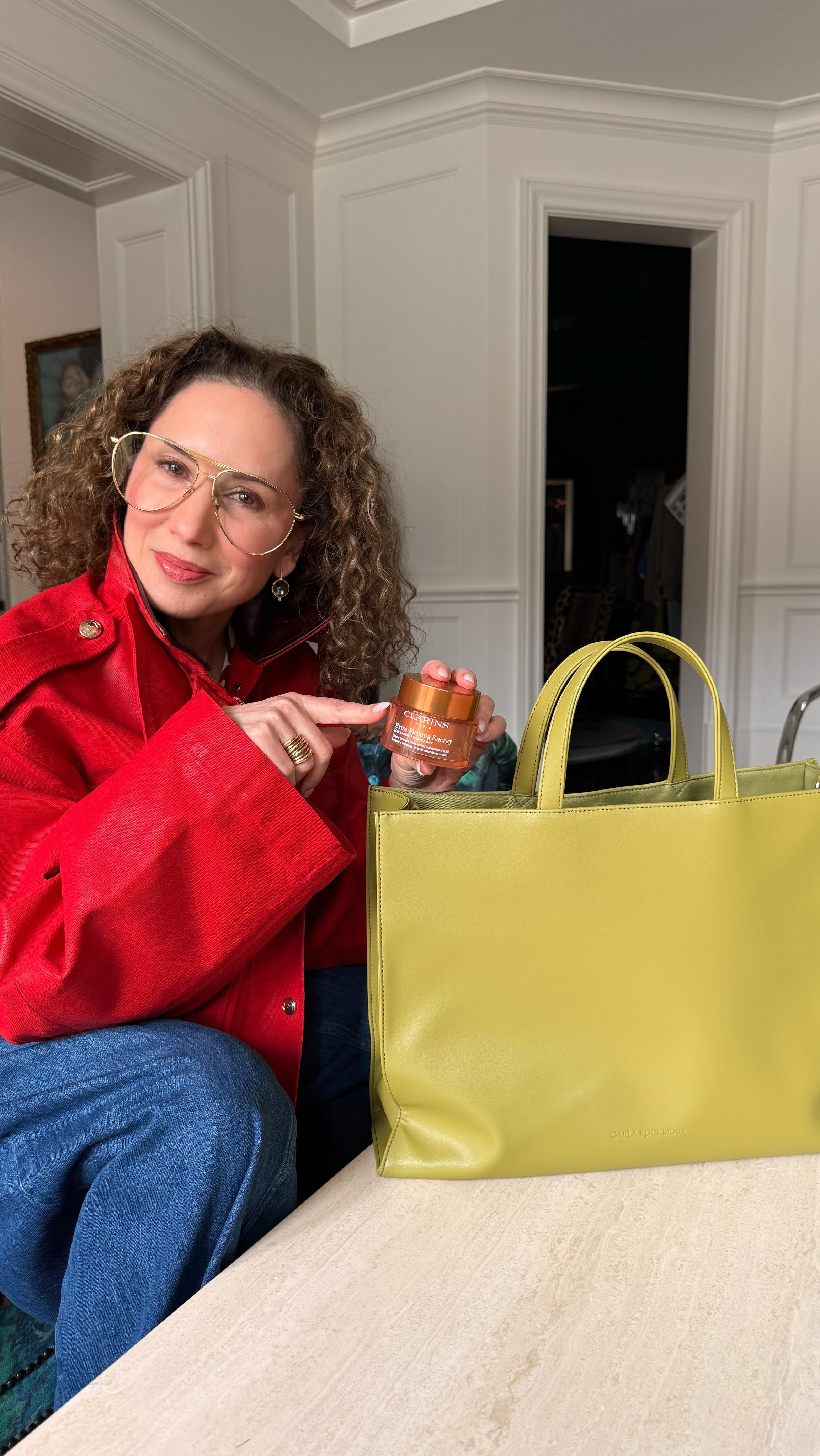 #ClarinsPartner
What’s in my bag? Things I need… and things that make no sense.
But this makes sense! Clarins Extra-Firming Energy. I started using it, liked how my skin looked, and now it travels with me. Full sized and all.
And yes, my makeup does sit better on top, but that wasn’t even the reason I started using it. Anyway… she’s staying.
Available at Ulta, Sephora, and clarins.com @clarinsusa @sephora