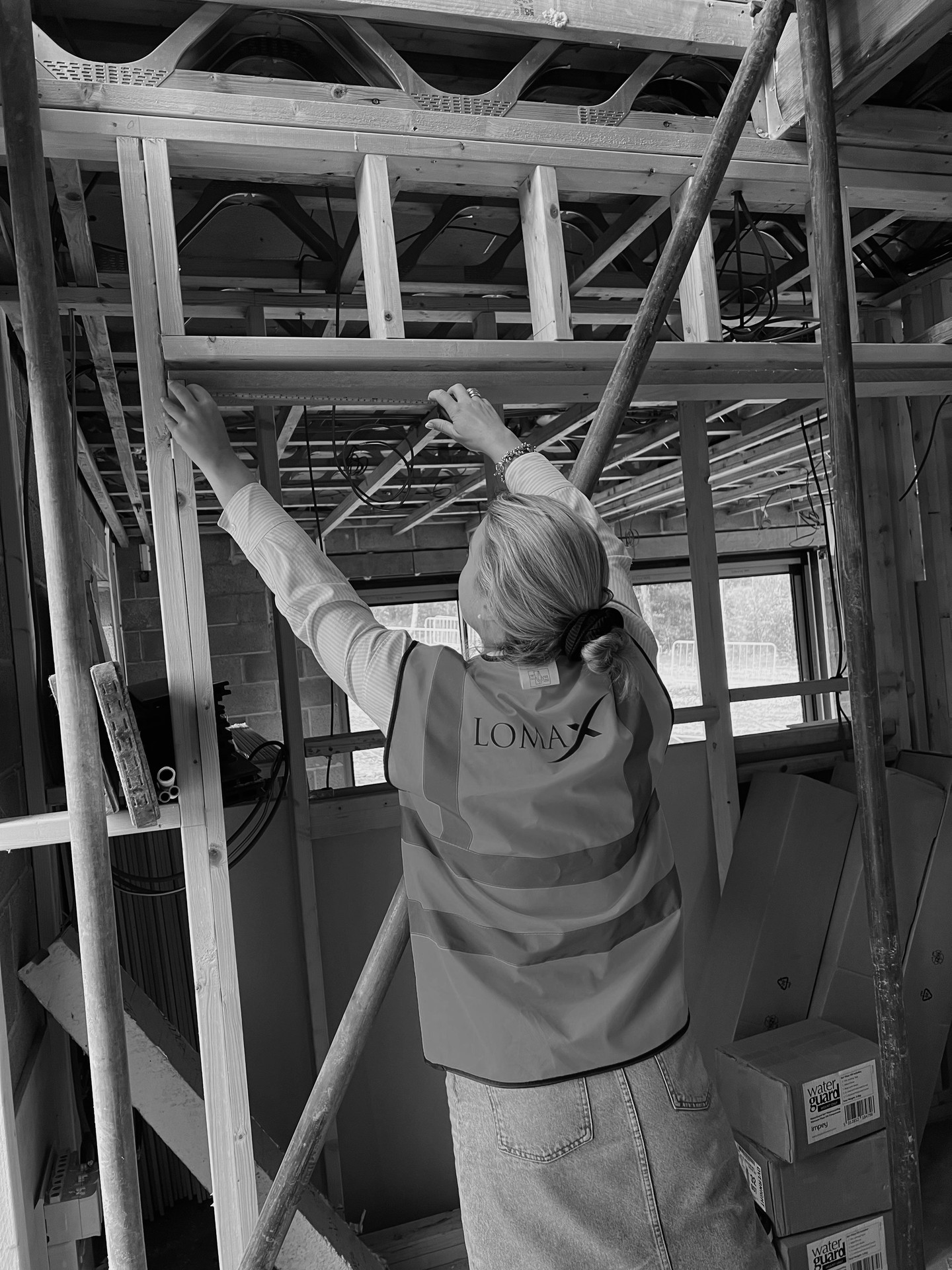 W H Y | We’ve seen a lot online recently about why you should work with a designer, here’s our why..
Working with an interior designer means every detail is considered, from the foundations up. Our interior architects and FF&E designers are working together from day one, ensuring no leaf if left unturned.
While interior architects shape the space through layouts, lighting plans, and bespoke joinery, our FF&E designers simultaneously curate the furniture, materials, and finishes that will live within it.
We coordinate contractors, manage timelines, oversee budgets, and ensure every detail is executed exactly as we’ve intended. Avoiding any costly mistakes or wasted time.
Have a project coming up? Drop us a message, we’d love to talk!