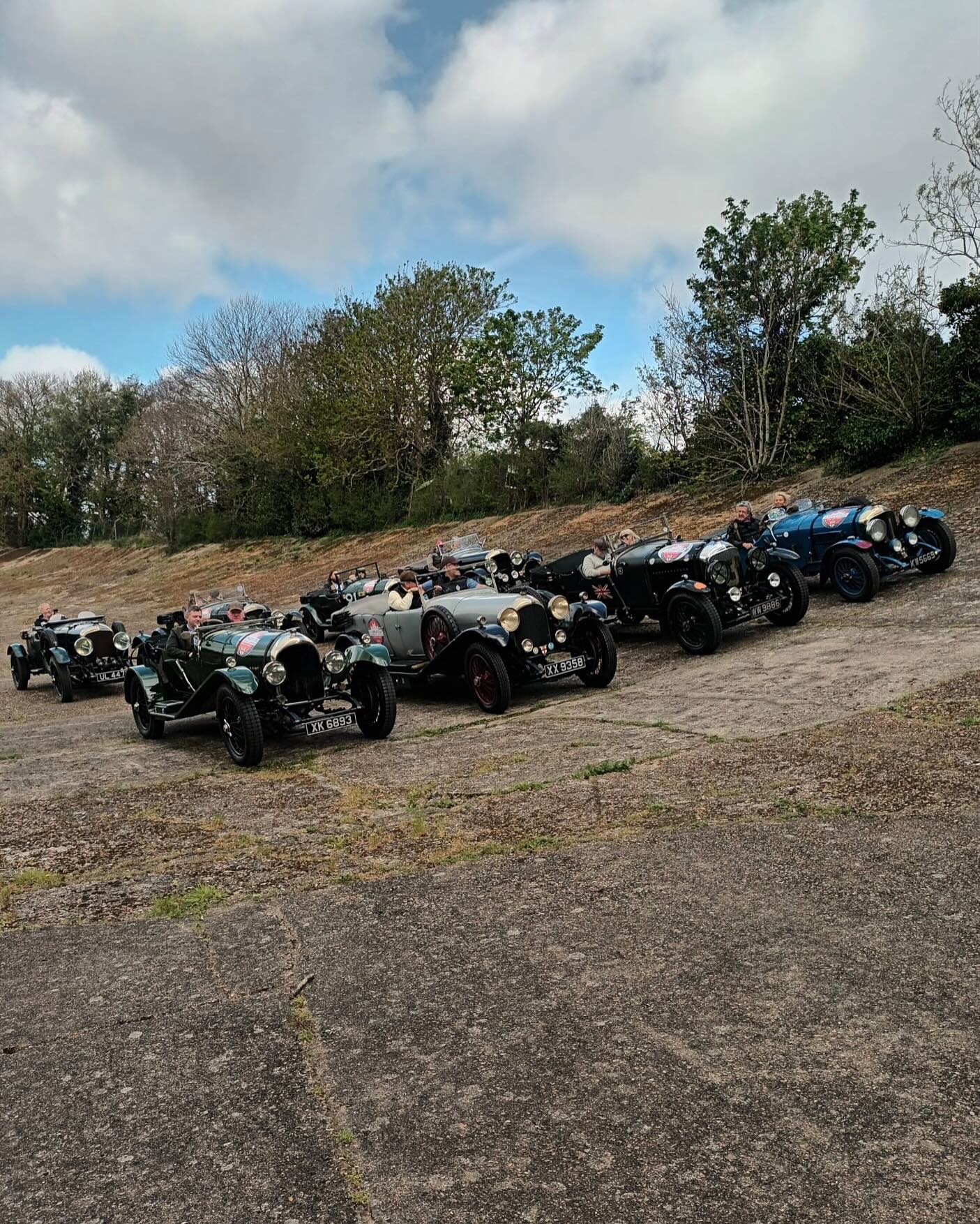 Mechanical cohort HSA 17 visited @brooklandsmuseum for their Fuel Injection Block with tutor, Paul this week!⛽️
Plus the added treat of seeing pre-war Bentleys assembling on the famous banked track for a photoshoot! 📸
Back in our workshop, apprentices covered tasks such as tuning up by using the gas analyser on our grey Saab 900, removing the clutch slave cylinder on the white Saab 900i with parts now ordered to get it back together in a future block, plus the Porsche 924 received a handmade cork gasket for its metering unit! 🔧
Well done all and the team at our Brooklands site wish you all good luck in your upcoming End-Point Assessments 👏🏼
#heritageskillsacademy #nextgeneration #shapingthefuture #fuelinjection #prewarbentleys