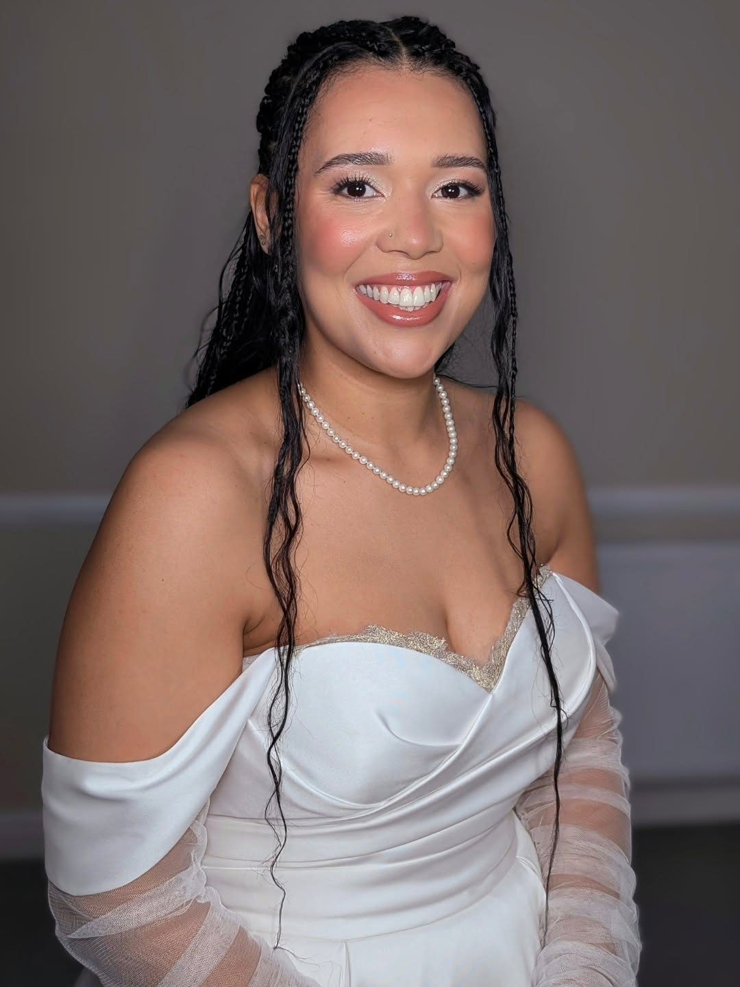 My brides often tell me they don’t wear much makeup day to day—and they still want to feel like themselves.
That’s exactly the point...
Softly enhanced, never masked. Just you, ELEVATED!
#bridalglow #softbridemakeup #elevatedlook #modernbridal #beautyartist