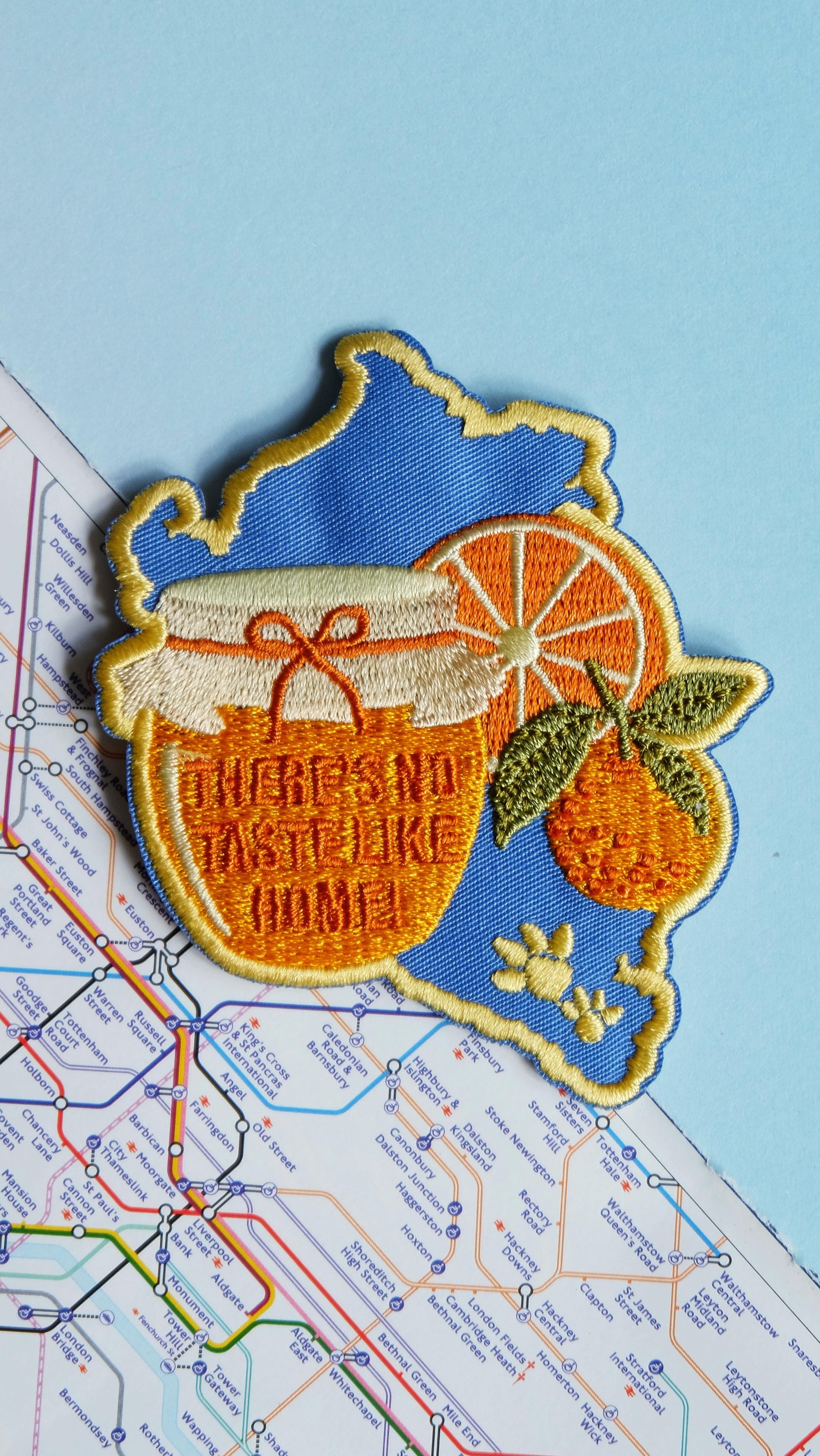 At theatreandthreads we only have one request when it comes to our brand new patch inspired by @paddingtonthemusical
#paddington #paddingtonthemusical #westendtheatre #musicaltheatre #irononpatches