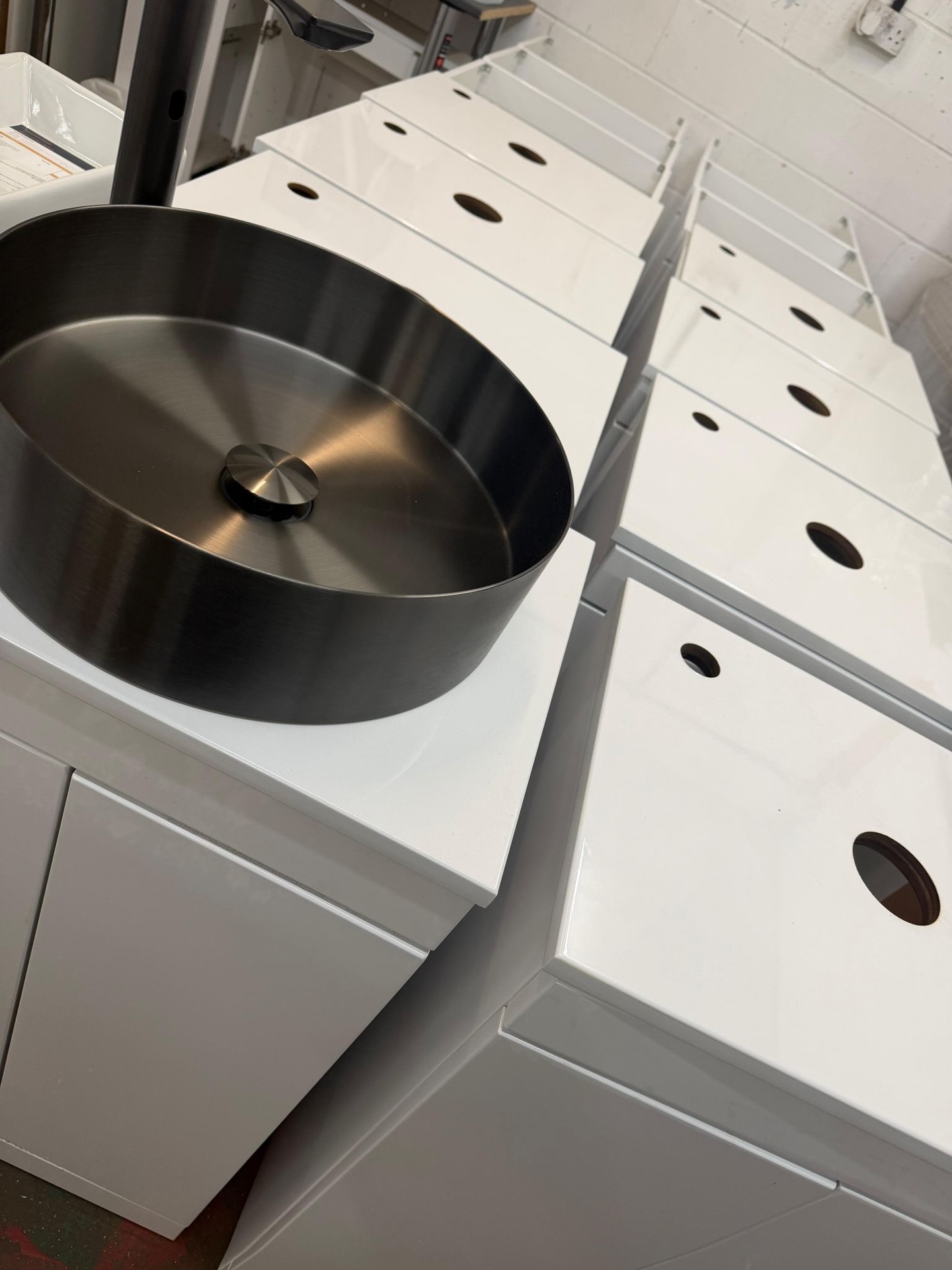 Getting these ready for something special! 🙌🏼
We’re heading to @tattooexpouk next bank holiday weekend, 2nd–3rd May at @sandownparkracecourse, Esher - and we’re proud to be a sponsor of the event!
We’ll be there with our own booth, as well as supplying sinks for artists working across the event, so you’ll see them being used all weekend 👌🏼
With 200+ tattoo artists, trade stands, live elements and more all under one roof, it’s set to be a big one!
If you want to see our units in action, this is your chance! Our team will be happy to have a chat with you, answer any questions and of course show you how our portable sinks work.
Tickets available at www.thetattooexpo.co.uk
#TattooExpo #TattooConvention #tattooexpo2026 #uktattooists