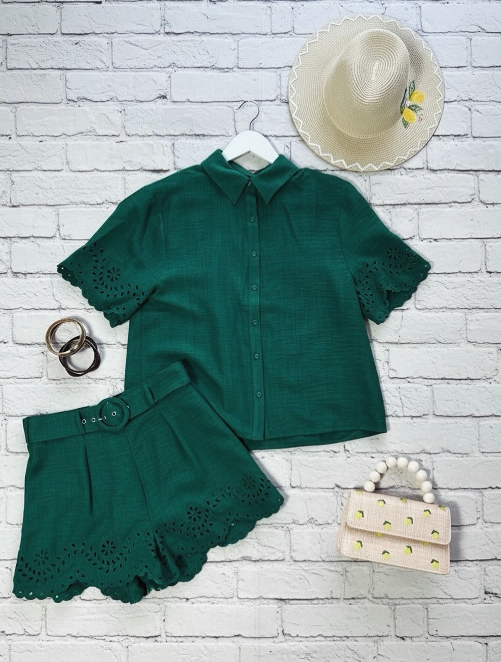 How perfect is this new set for spring!💚🌿❇️
#bostonmicroneedling #bmskincare #boutique #readingma #womenowned