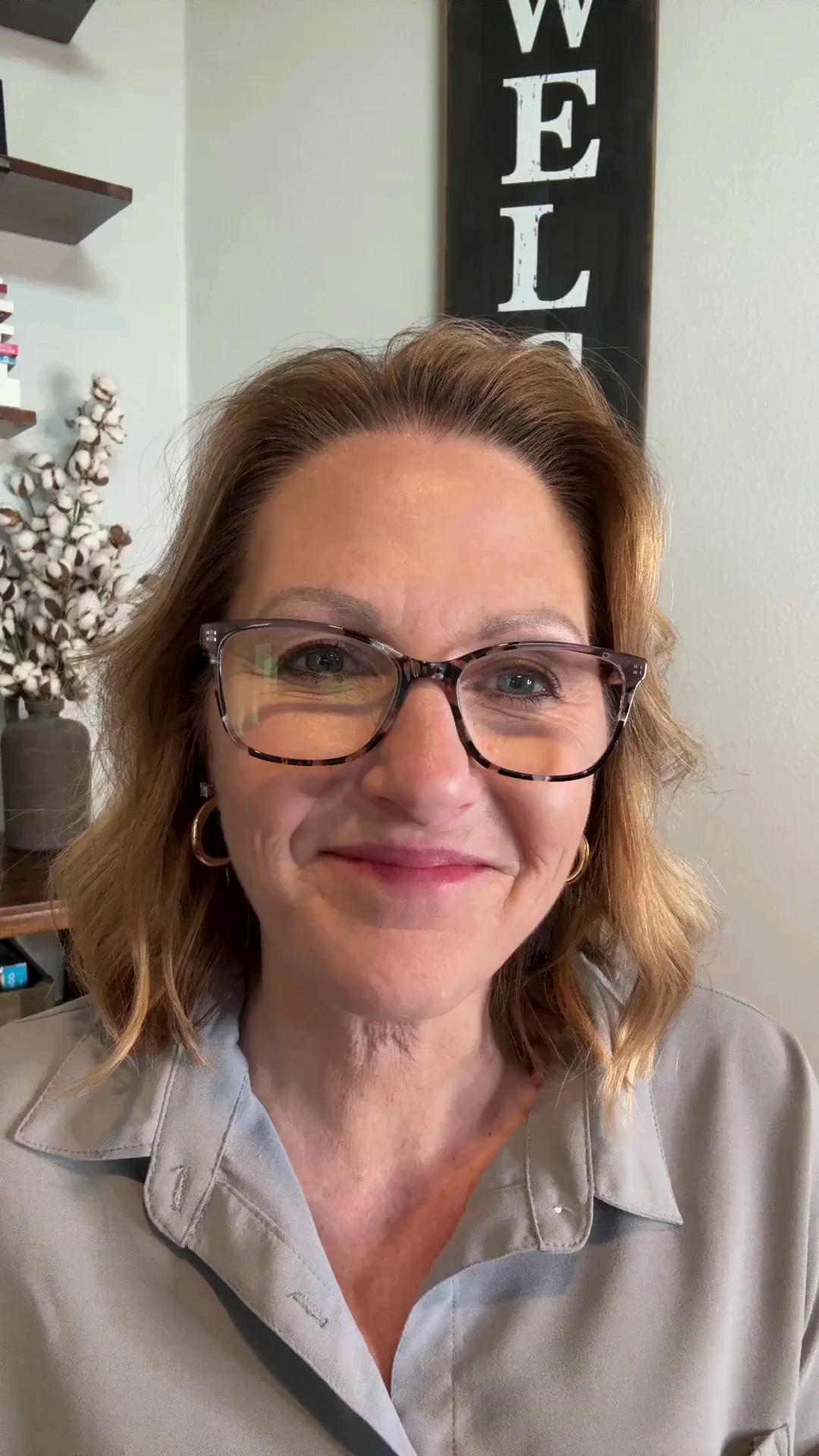 The market has changed… but some sellers are still using 2021 strategies.
That’s where problems start.
Today’s biggest seller mistakes:
• Overpricing the home
• Skipping staging or prep
• Ignoring repairs
• Poor listing photos
Homes are still selling — but the ones that win are the ones that show up ready.
#LetsTalkRealEstateWithStephanie #MagnoliaRealty #DFWRealEstate #FortWorthRealtor #HomeSellingTips #SellerMistakes #RealEstateAdvice #NorthFortWorth #TexasRealEstate