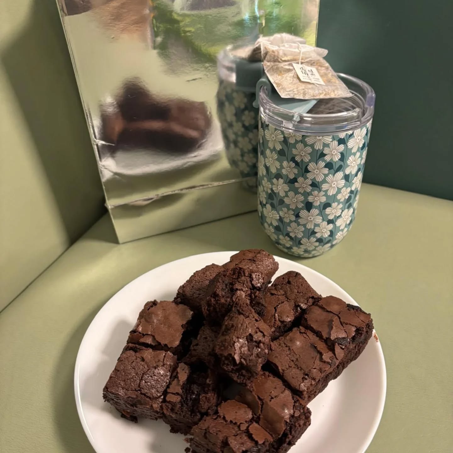 21 April ' dag van het kinderdagverblijf '
Wij werden door deze mama verrast 🥰🤩 #dagvanhetkinderdagverblijf #superlief #nooitmeerkoudethee