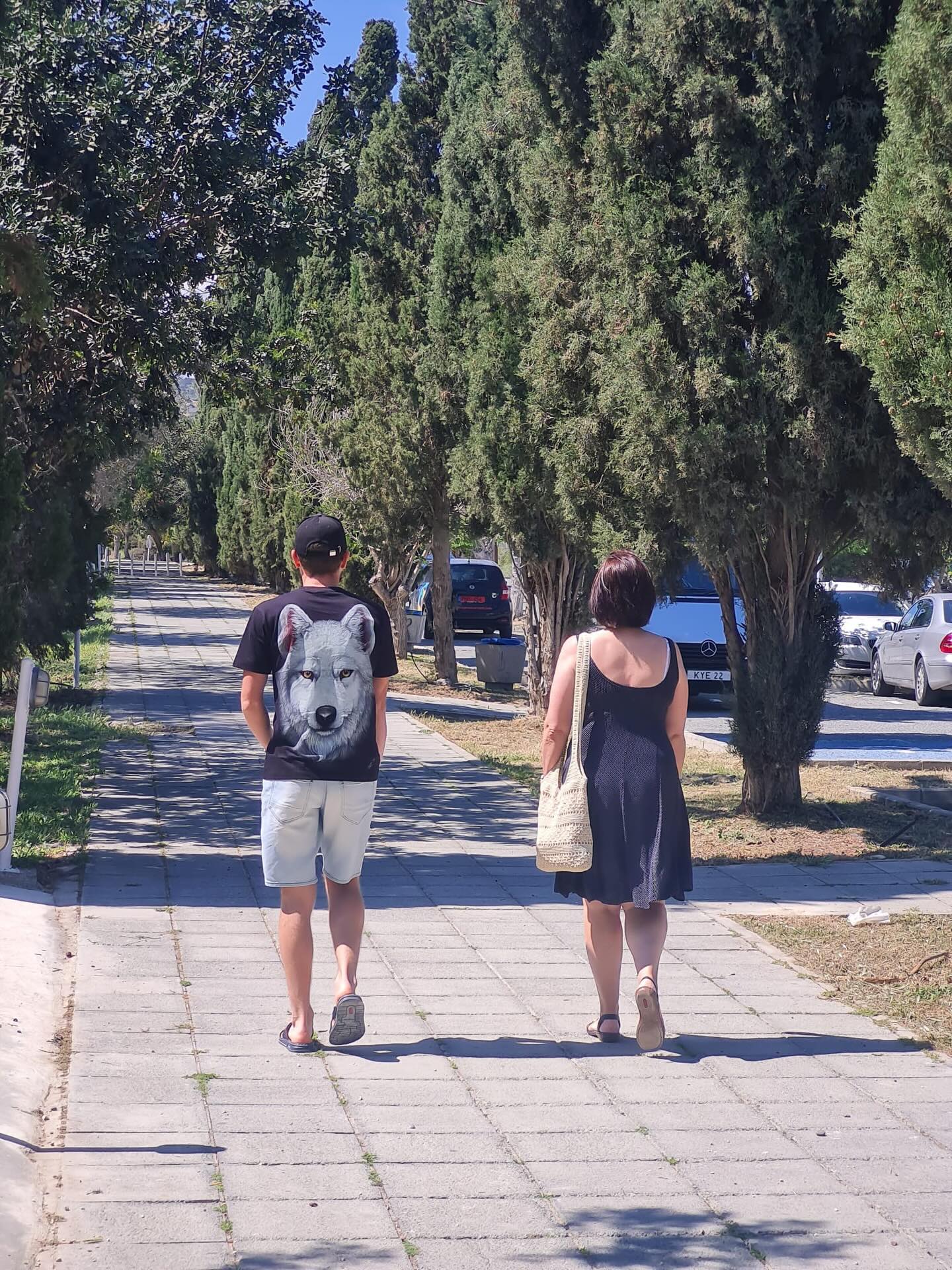 A beautiful “home workshop” from participants of our training “No BurnOutLab “💛
The Latvian group facilitated “Walk of Silence: Being with Ourselves” — a simple practice of walking in silence, without phones, without checking the time… just being present, step by step.
We’re happy to see this method travel and grow beyond the training 🌍
Now continued in Cyprus by IMKA Latvia
📌 Training within Accreditation funded by Erasmus+ 🇪🇺 through the Portuguese National Agency @erasmusmaisja
No.: 2025-1-PT02-KA151-YOU-000296954
#ErasmusPlus #NonBurnoutLab #WalkOfSilence #artemassociation #artemassociationmadeira