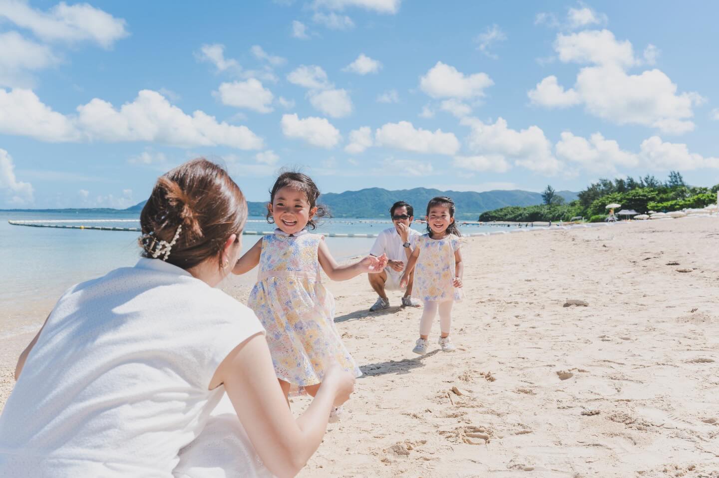 🕊️🕊️🕊️
ISLAND LOVERS
本日も最高の天気の石垣島☀️
月初めの経理作業が関西にいて出来なかったので午前中のうちに💻
life account @finder_boogie
姉妹の島暮らし @nagi.miko
#ishigaki_memorial_photo
#石垣島カメラマン
#石垣島家族写真
#石垣島ファミリーフォト
#石垣島メモリアルフォト
