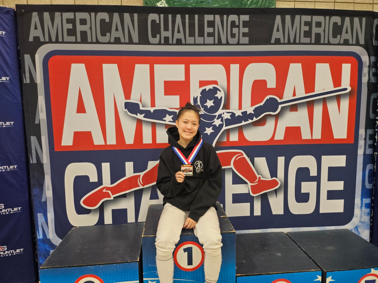 American 🇺🇸 Challenge
Juniors
Claire Gold!! 🥇
Level of fencing 🤺 for this tournament was very high. Congratulations to all who competed at their best level.