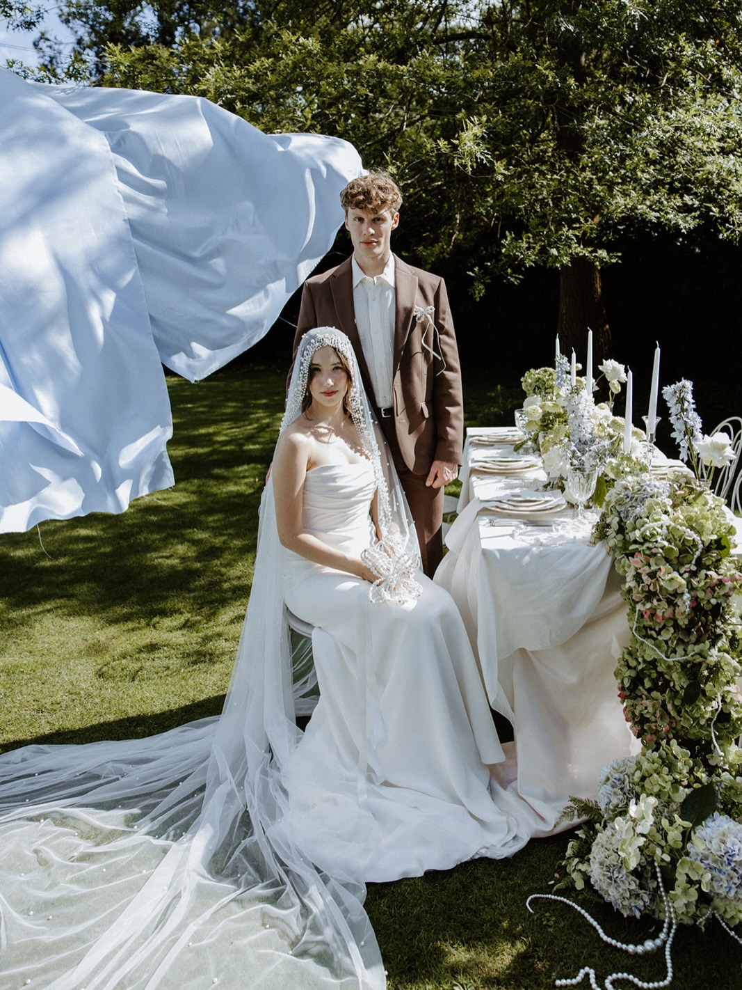 This light and a soft wind to create a perfect moment in the drape.
@momentfest.de
@villafuchs_friederikenhof
@goldelsebridal
@junosbloom
@yourstorybyovidijus
@jeongachoiberlin
@andreadis__papeterie
@nike.nitz
@orianagordon
@jmarnolds_
#weddingplannerberlin #hochzeitsplanerberlin #momentfest #hochzeitsplanungberlin #2027brides