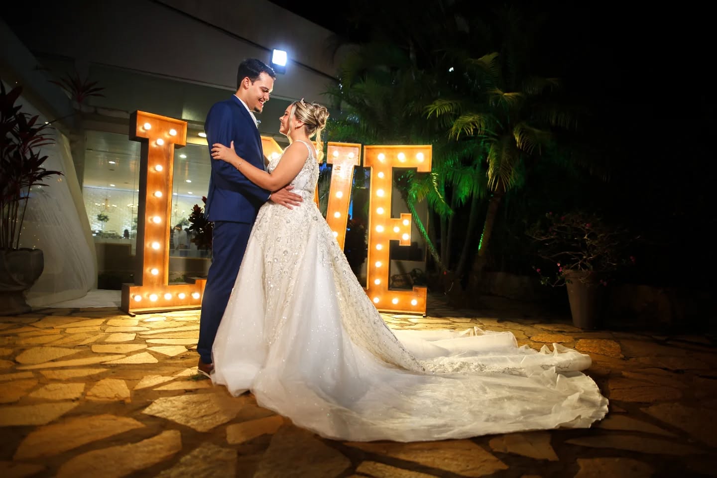 O amor de Christian e Maria Cecília
.
.
.
.
#WeddingPhotographer #WeddingBrasília #casamento #NoivasDF #canonphotography