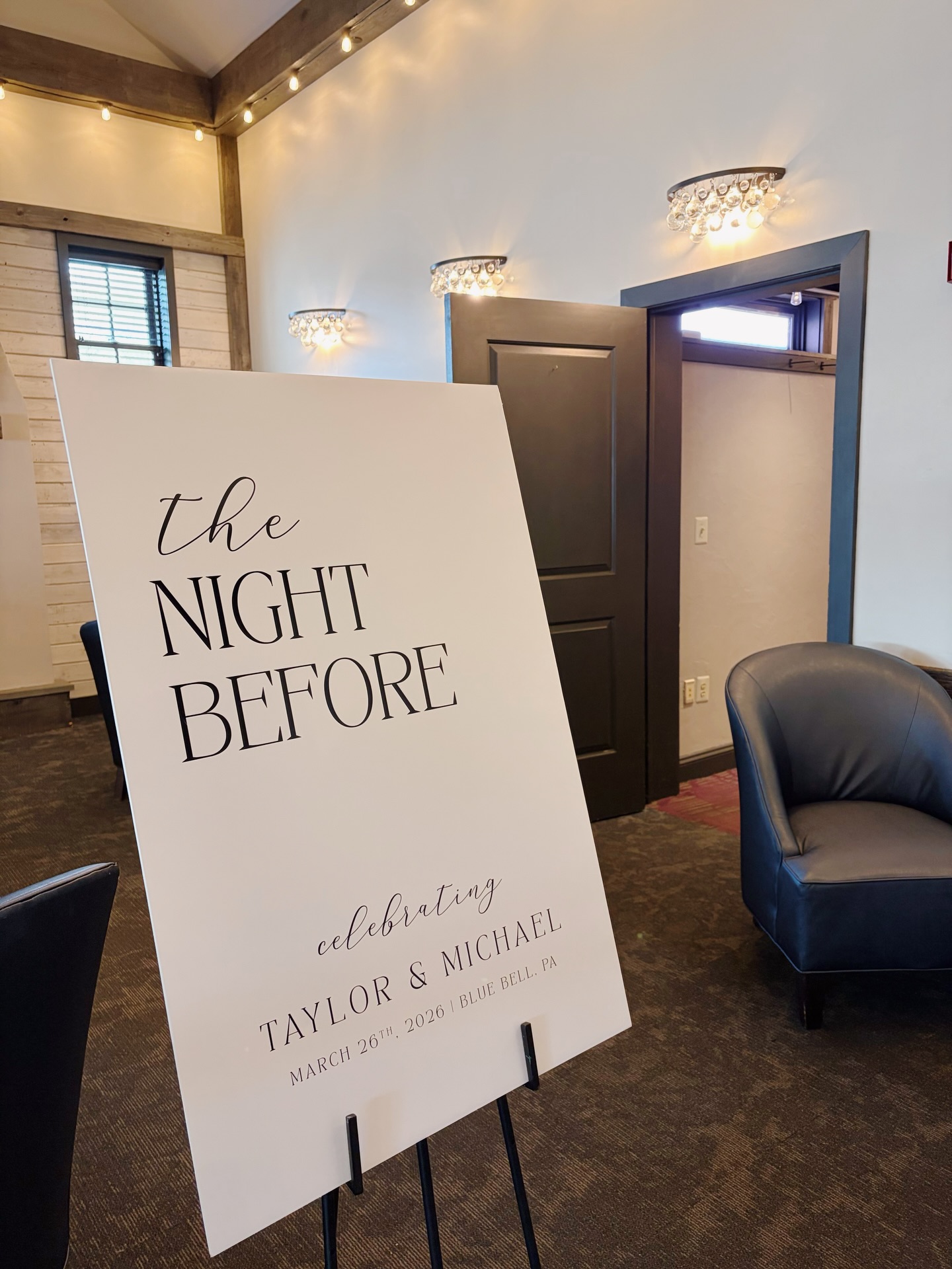 From the rehearsal dinner to the wedding reception, Farm to Paper has you covered. ✨
Taylor & Michael welcomed their guests with the timeless elegance of black and white designs, beautifully complemented by romantic florals from @willowandthistle , proving that sometimes simplicity makes the boldest statement.
💌Inquire to get start your stationery journey at normandyfarm.com/farmtopaper