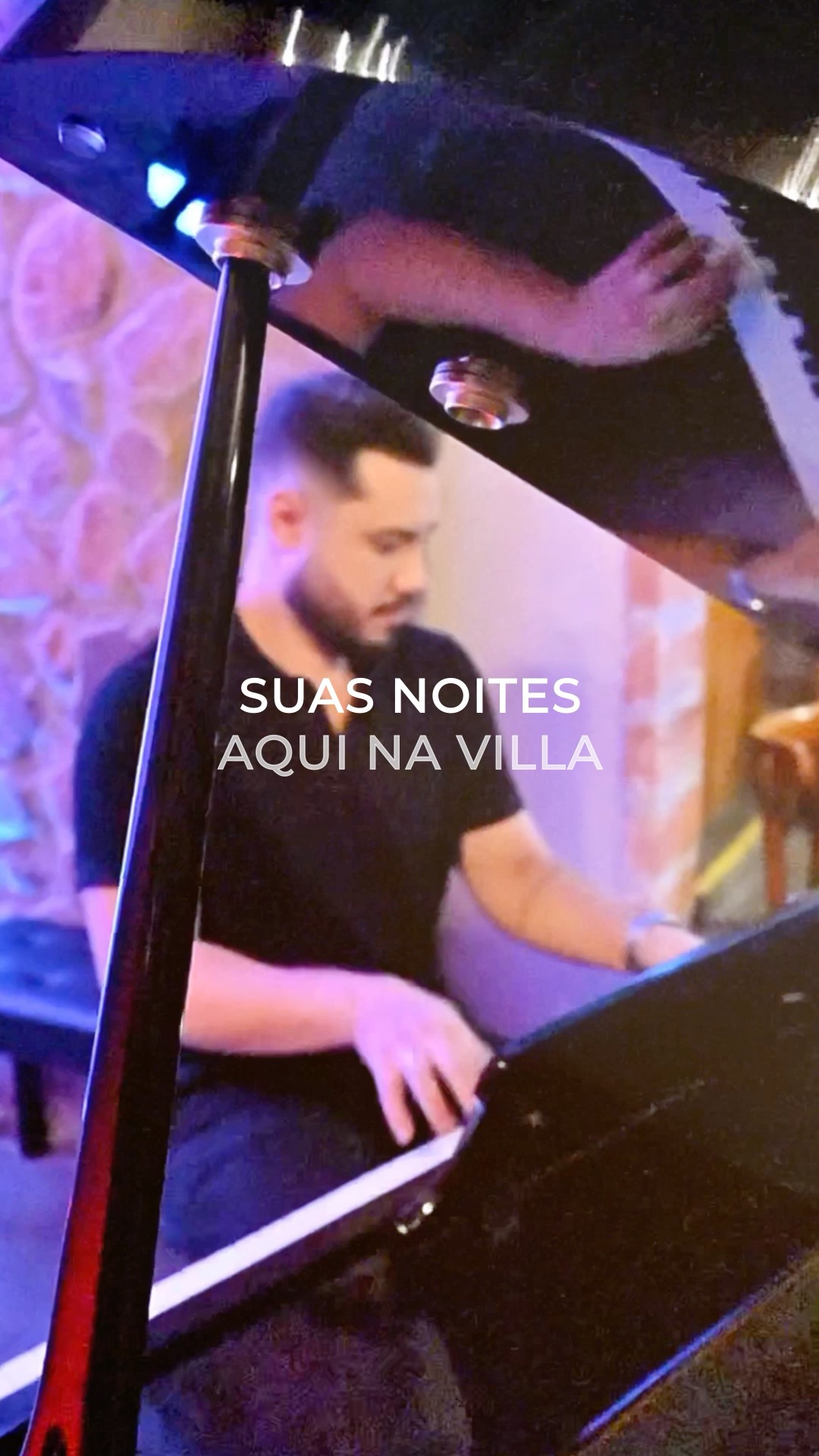 Pizza quentinha, piano ao vivo e aquele clima perfeito para começar o fim de semana do jeito certo 🍕🎹 Te esperamos para viver essa experiência.