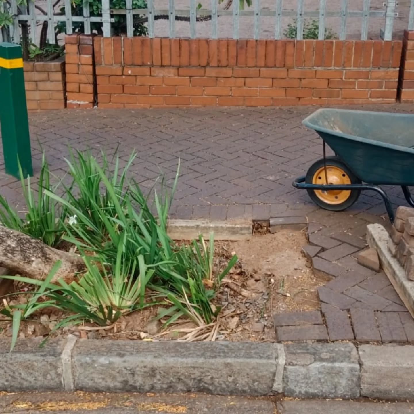 Repairs in process
#servicedelivery #floridaroad