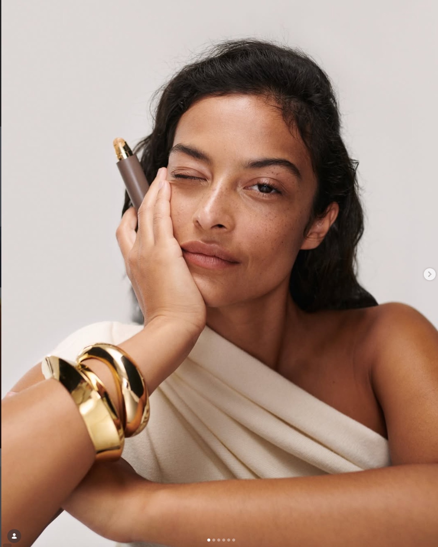 Our hairstylist @kyo_sud @merit
@devynfaithgarcia
@tomkellyslack
@jaxx.studio
@d_i_a_n_n_a___l_u_n_t
using @bumbleandbumble
#lateliernyc #merit #beauty