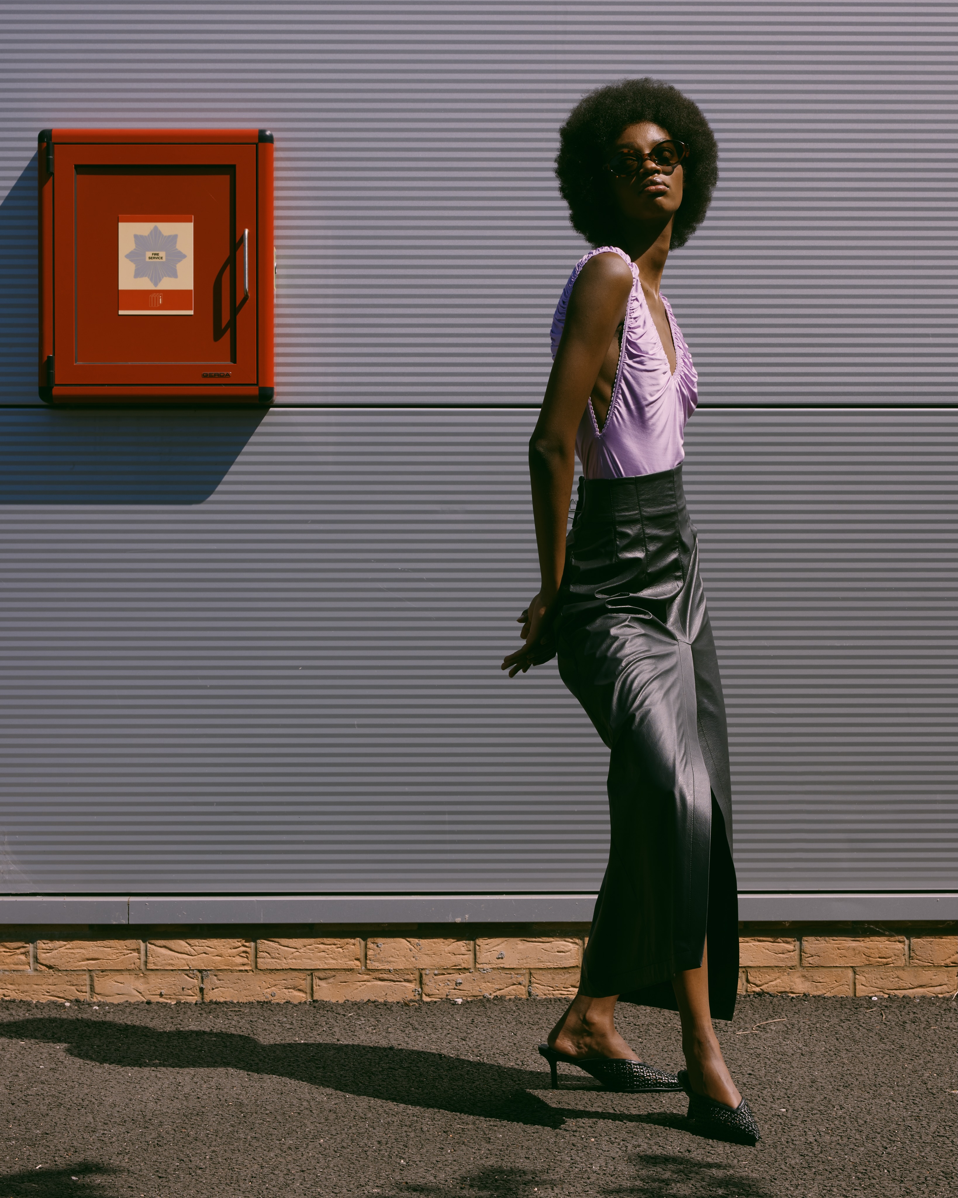 Urban textures and sharp silhouettes. AGENDA Skirt — the ultimate statement piece for making the city your runway.
.
.
stylist: @bernadette__dc
photographer: @_nsgraphy
model: @ndahiiro @immmodels
hmua: @vicki_la_mode_hmua
