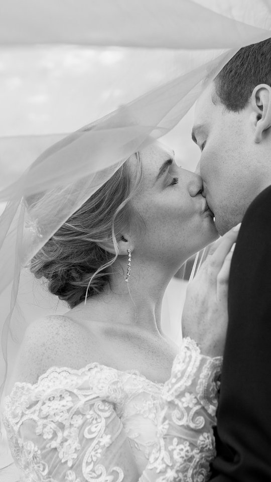 Just me, my camera and your best day ever!
❤️
There's something so special about getting to document a day filled with so much love, emotion and joy. From the quiet little moments to the loud dancefloor celebrations, every part of a wedding day deserves to be remembered exactly as it's felt.
❤️
I never take for granted that couples trust me to capture the memories they'll look back on for the rest of their lives. These are the moments that become family stories, framed photos, and memories that only grow more meaningful with time.
❤️
I am so grateful to do what I love and tell love stories through my lens!
#weddingphotography #elmcreekchalet #brideandgroom #weddinginspiration #minnesotaweddingphotographer