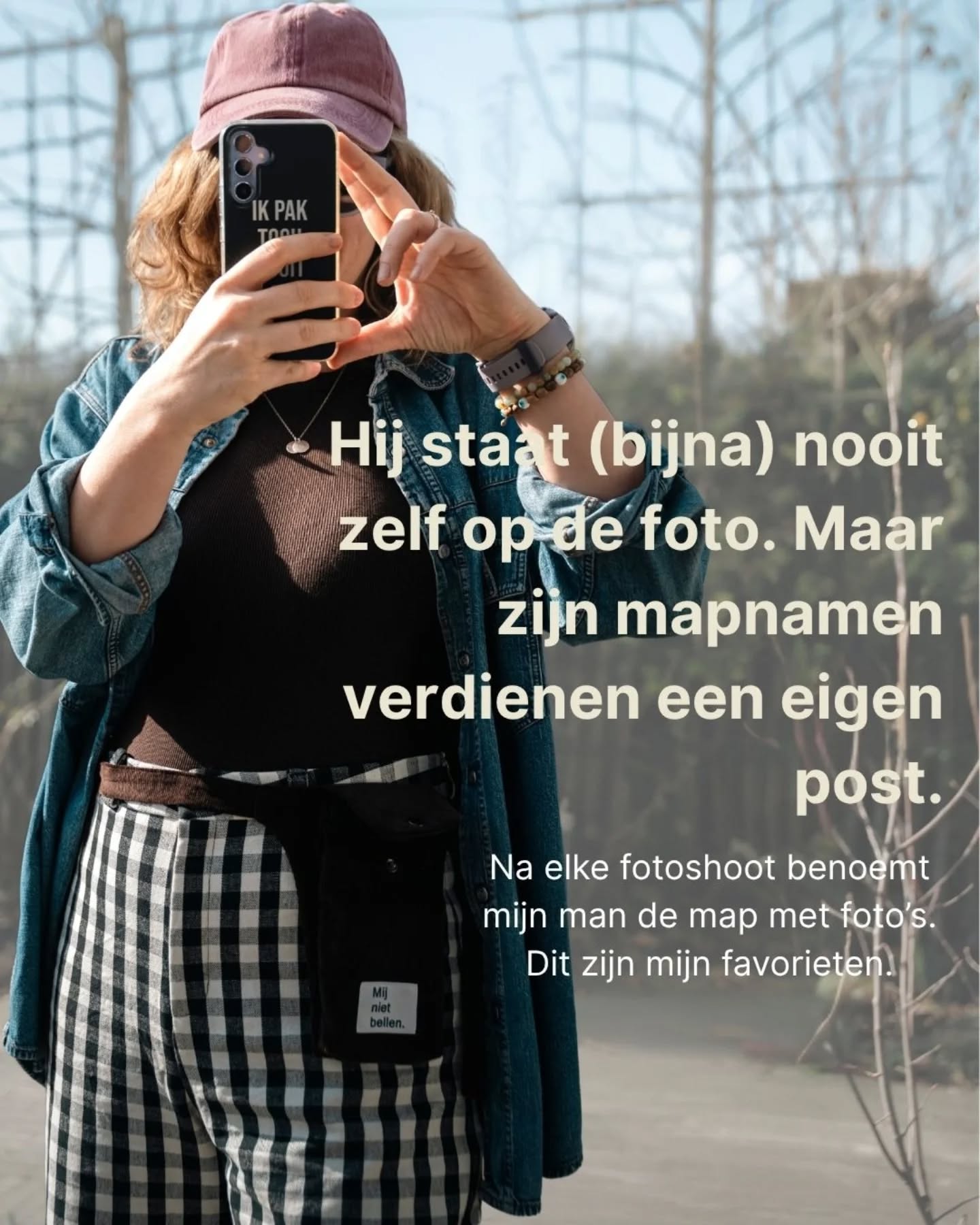 Mijn husby @bendemits fotografeert met plezier en soms onder lichte dwang mijn naaisels (lucky me 🍀✨). Maar een ander talent van hem, is toch het benoemen van de mapnamen achteraf 😂.
Zo goed dat ik er ineens een volledige post van maak.
Mijn favoriet blijft toch die van de laatste slide 😜 now I can't unsee.
Hebben jullie een favoriet?
Een vraag over een bepaald patroon 🪡? Zet ze gerust in de comments 💬
***
fotografie - fotoshoot - hot husband - behind the scenes - naaien - sewing patterns