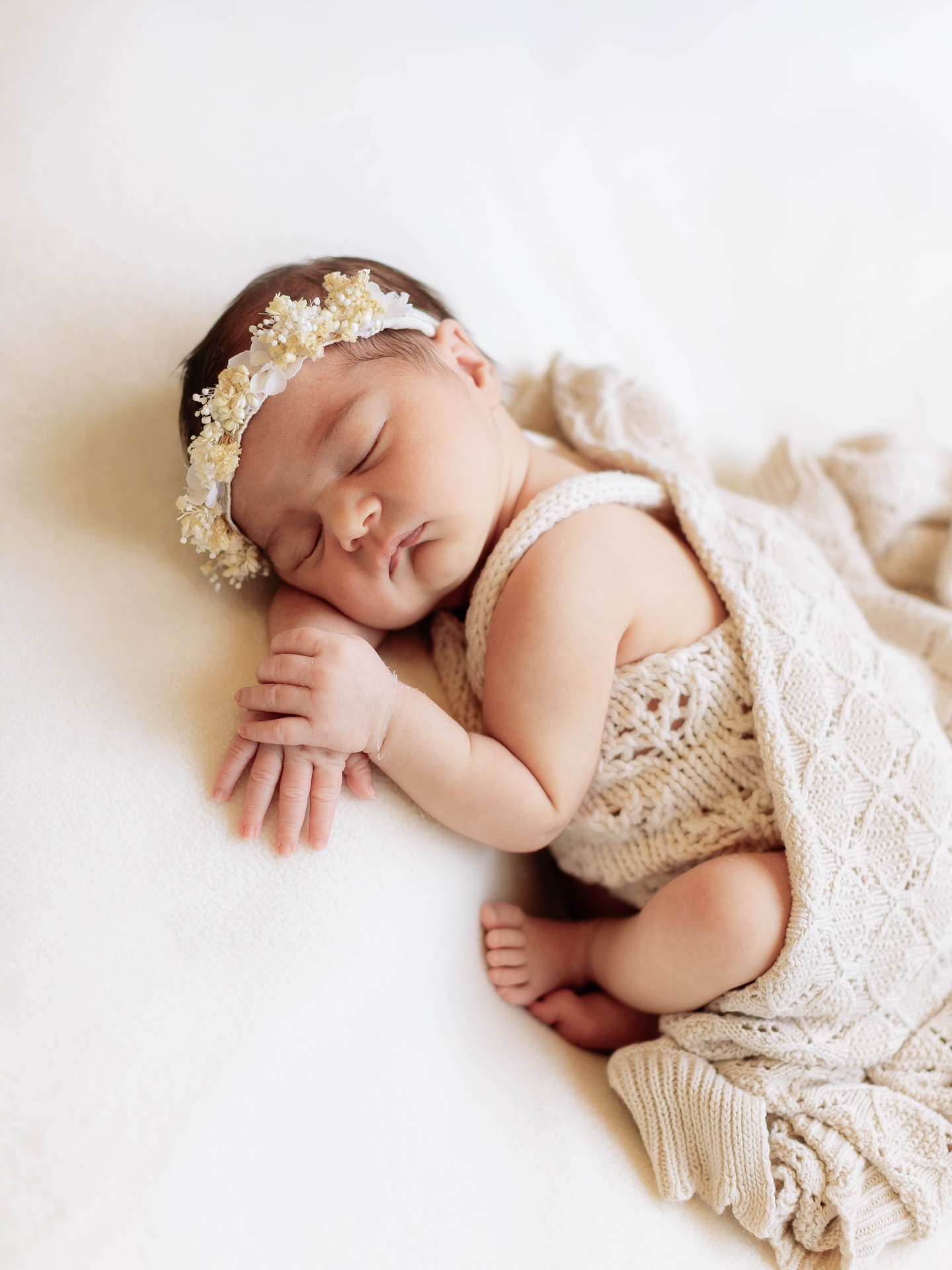 These tiny precious moments only last for a short time. Don’t miss out on capturing your bubba brand new.
Secure your session today.
📩DM to enquire availability
#newbornphotographerpenrith #penrithphotographer #westernsydneymums #newbornphotoshoot #newbornsession