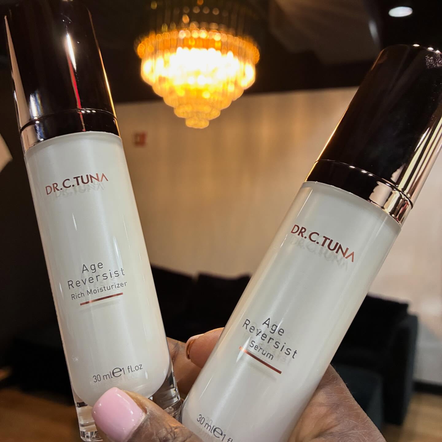 POV: You finally found the secret to that high-gloss, timeless glow. â¨
Investing in your skin is the ultimate flex. đĽ These Age Reversist essentials are the only backup I need for that âquiet luxuryâ look every single day. Because when your skin is this hydrated, the confidence just follows.
Drop a ââ¨â if youâre in your victory year and prioritizing your glow!
Drop instore or purchase online!
@farmasiusa
#MainCharacterEnergy #ModernElegance #AtlantaBeauty #SkinGoals #LuxuryLifestyle