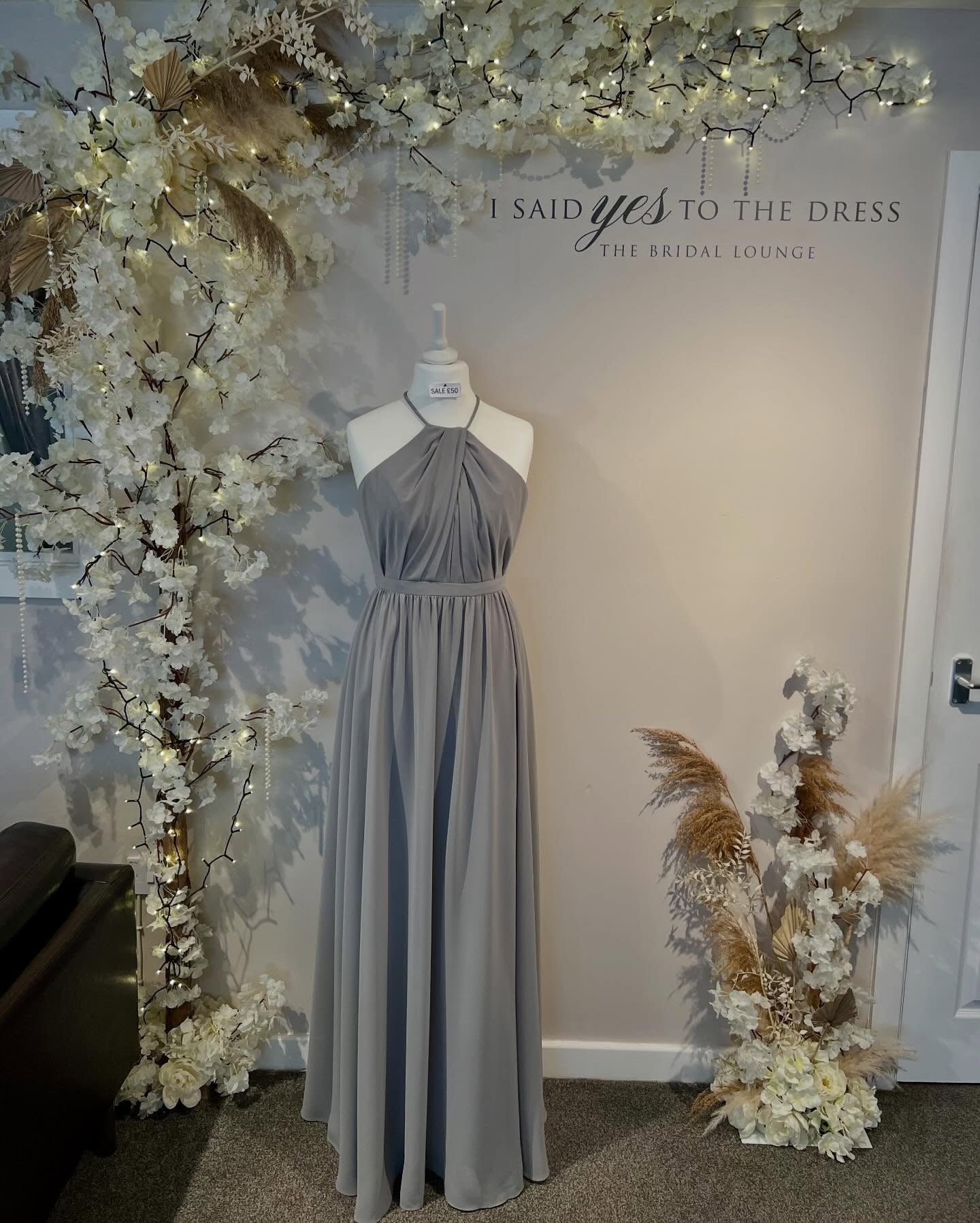 We have lots of gorgeous bridesmaids dresses in our £50 SALE … if you just have one bridesmaid, or don’t mind if they’re in different styles, or are on a budget or have a quick turnaround wedding date, then please do get in touch!! 💃
#thebridalloungenewcastleunderlyme #sale #bridesmaids #bridesmaiddresses #bargain