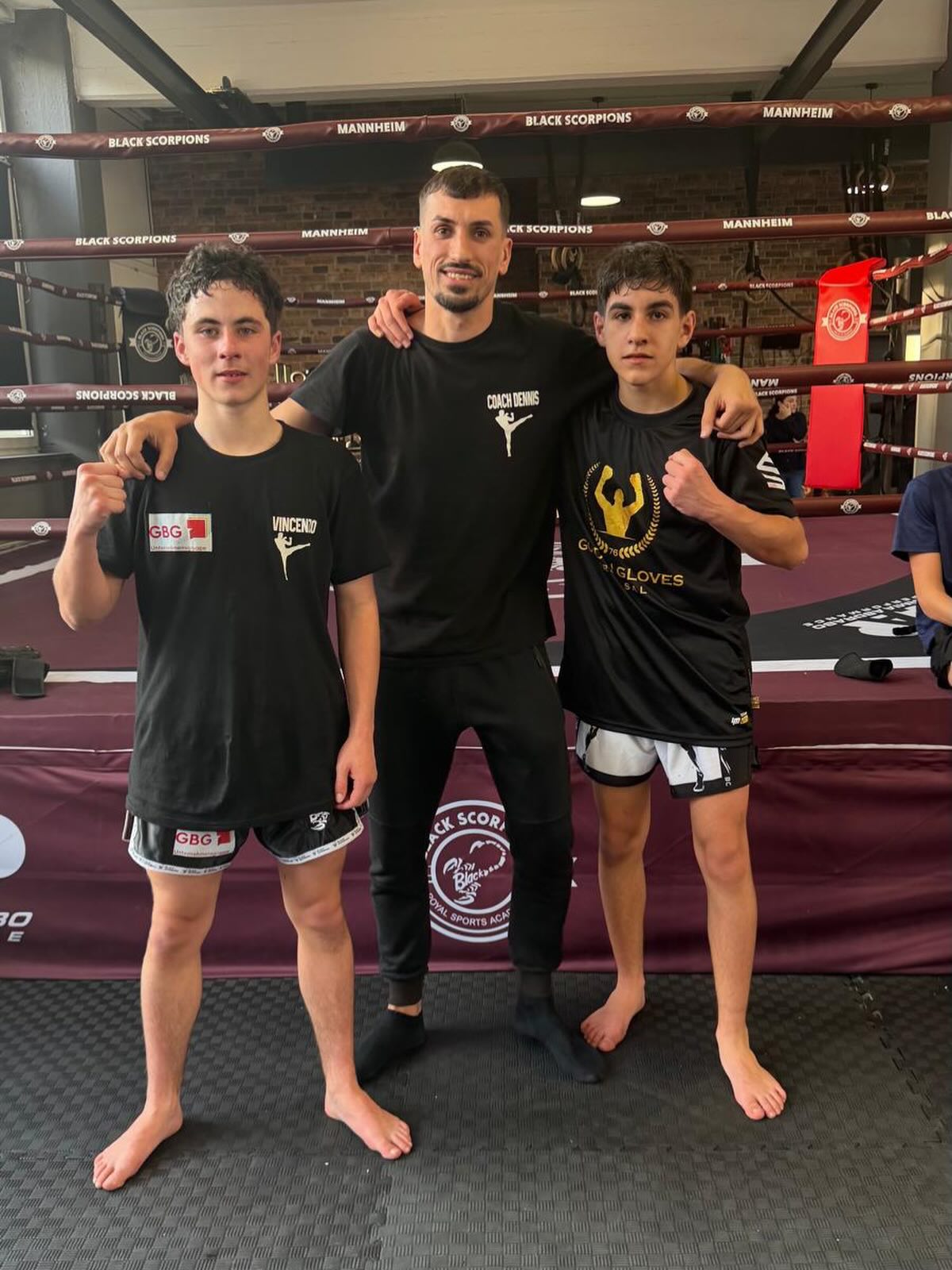 Unser Cem hatte heute die Möglichkeit bei @black_scorpions_gym in Mannheim Sparring mit dem Nachwuchskämpfer @vincenzo_the_sniper_buscemi zu machen. Danke für das starke Sparring und danke an @dennis_luckyluke_haddad für die Organisation 🙏