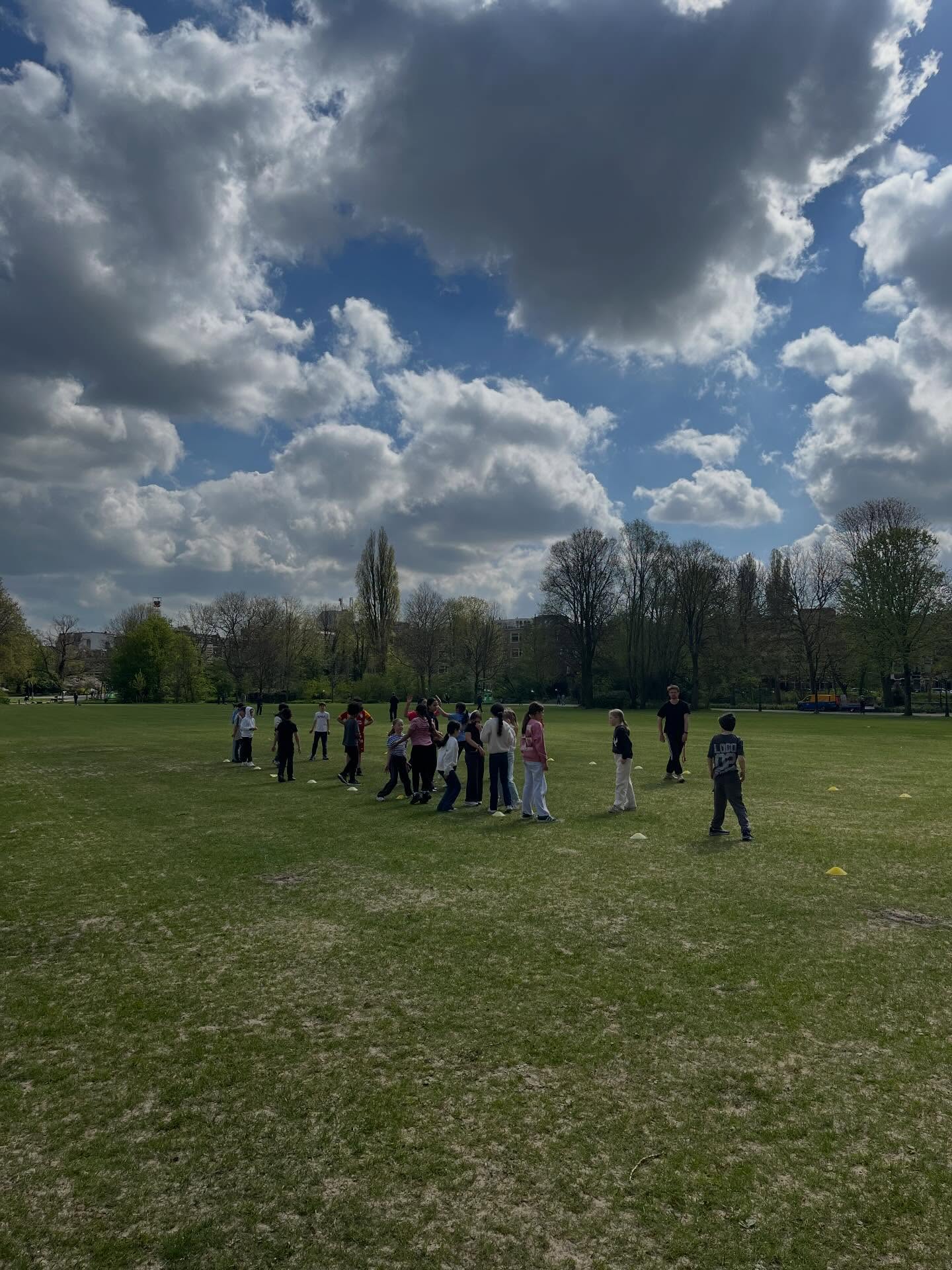 Buitengym met @gymmeester_maarten in het Oosterpark🌞