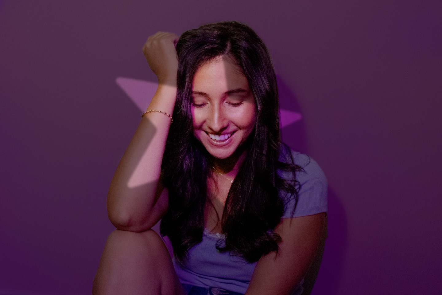 ‘How Lucky’ is less than 2 WEEKS away!!! Presave link in bio 💫💫 so excited for you to hear this one!!!
📸: @jacklarson.prod
#indiepop #longdistance #newmusic #indieartist #songwriter