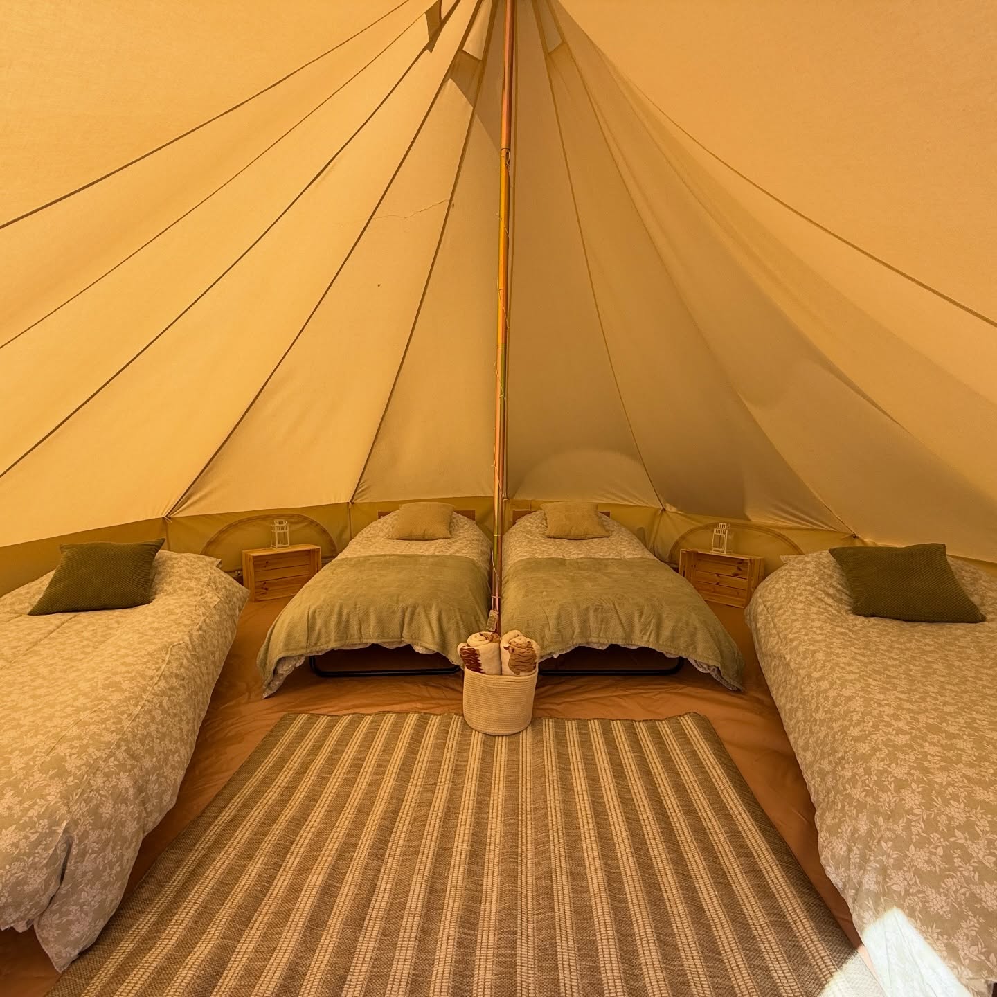 Our bell tents were looking beautiful in the sunshine today!🏕️☀️
Book your stay now and don’t miss out this bank holiday weekend!📞💻
📍St Helena’s Caravan Park
#belltent #belltentcamping #glamping #glampingtent #bankholidayweekend