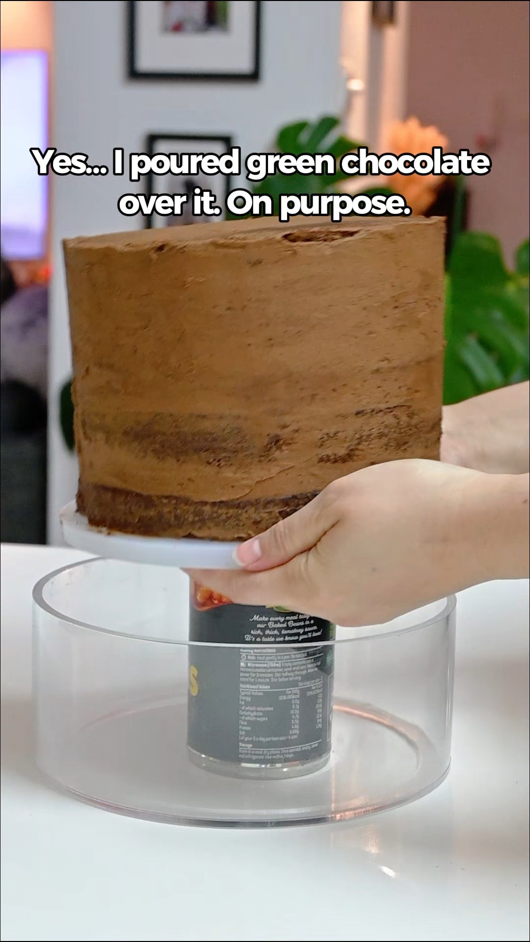 This is the point where people start to lose trust in the process.
Green ganache. On a chocolate cake.
Yes, itโs intentional.
Just wait.
#ganachepour #satisfyingvideo #cakeprocess #customcakes #paphosbaker #bakingreels #oddlysatisfying #cakeart #trusttheprocess