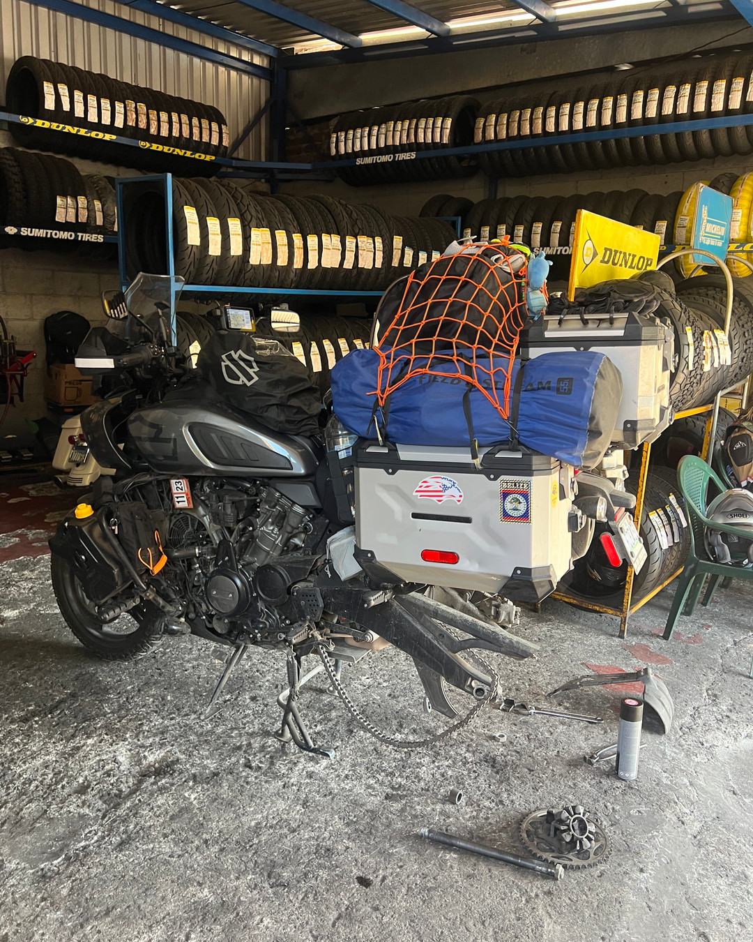 I still remember the time a flat tire in El Salvador could’ve stranded us for hours, until our friendly local host answered when I asked, “¿Dónde está la gomera más cercana?” Learning three simple phrases like that made the difference. Here’s my quick lesson from The Road Eagle Spanish classes for bikers and adventurers: 1) “¿Dónde está…?” (Where is…?) — handy for fuel or help. 2) “Necesito gasolina/aceite” (I need fuel/oil) — say it and keep rolling. 3) “¿Puede ayudarme con la moto?” (Can you help me with the bike?) — opens doors and smiles. Try them aloud next time you ride; they’re short, usable, and might save your day. Have you used Spanish on the road? Share your story below! Link in bio 🇪🇸🏍️🔥 #MotoTravel #SpanishForRiders #adventure #RoadEagle #RideSafe #TravelSmart #BikerLife #MotoTips