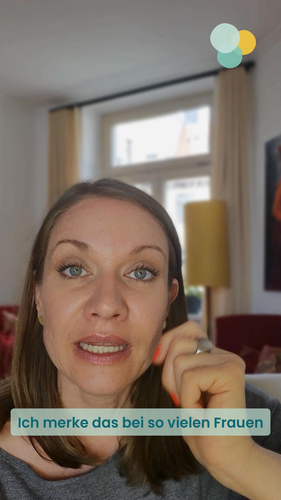 Ich denke ständig darüber nach,
wie ich auf andere wirke. Irgendwie bin ich nie ganz richtig.
Overthinking. Selbstzweifel.
Warum beobachten wir Frauen uns ständig selbst?
Gespräche gehen vorbei –
aber in deinem Kopf laufen sie weiter.
Du analysierst. Hinterfragst. Korrigierst.
Und verlierst dich dabei immer mehr aus dem Blick.
Du bist nicht allein. Schließe dich jetzt meiner Gruppe an: Link in Bio
#HeilpraktikerinFürPsychotherapie #PraxisPraxenthaler #AnjaPraxenthaler #Einzeltherapie #Paartherapie #Coaching #einzigartigunperfekt #Weltfrauentag #Gruppenprozess #Gruppentherapie #selbstseindürfen #ichbin #frauenprozess #selbstwert #grenzenlernen #peoplepleasing #emotionaleerschöpfung #jungefrauen #therapiegruppe #authentischleben