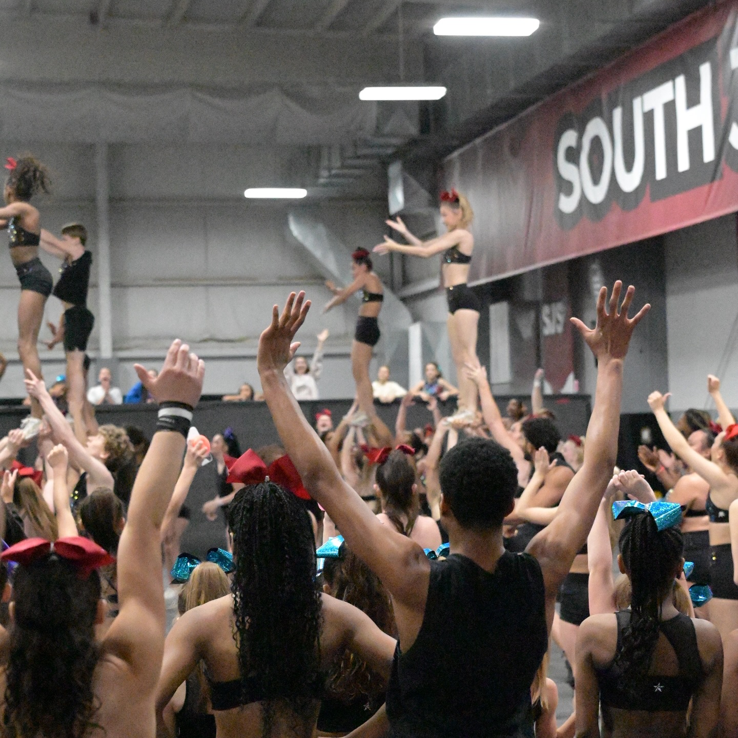 Our Worlds teams + Mini Mist took the floor today during the second session and brought the energy, confidence, and moments that make this sport so special. ⚡️
So proud of these athletes and all the work behind the scenes that led to today 🤍
#showcase #endofseason #cheer #sjsjerseysbest