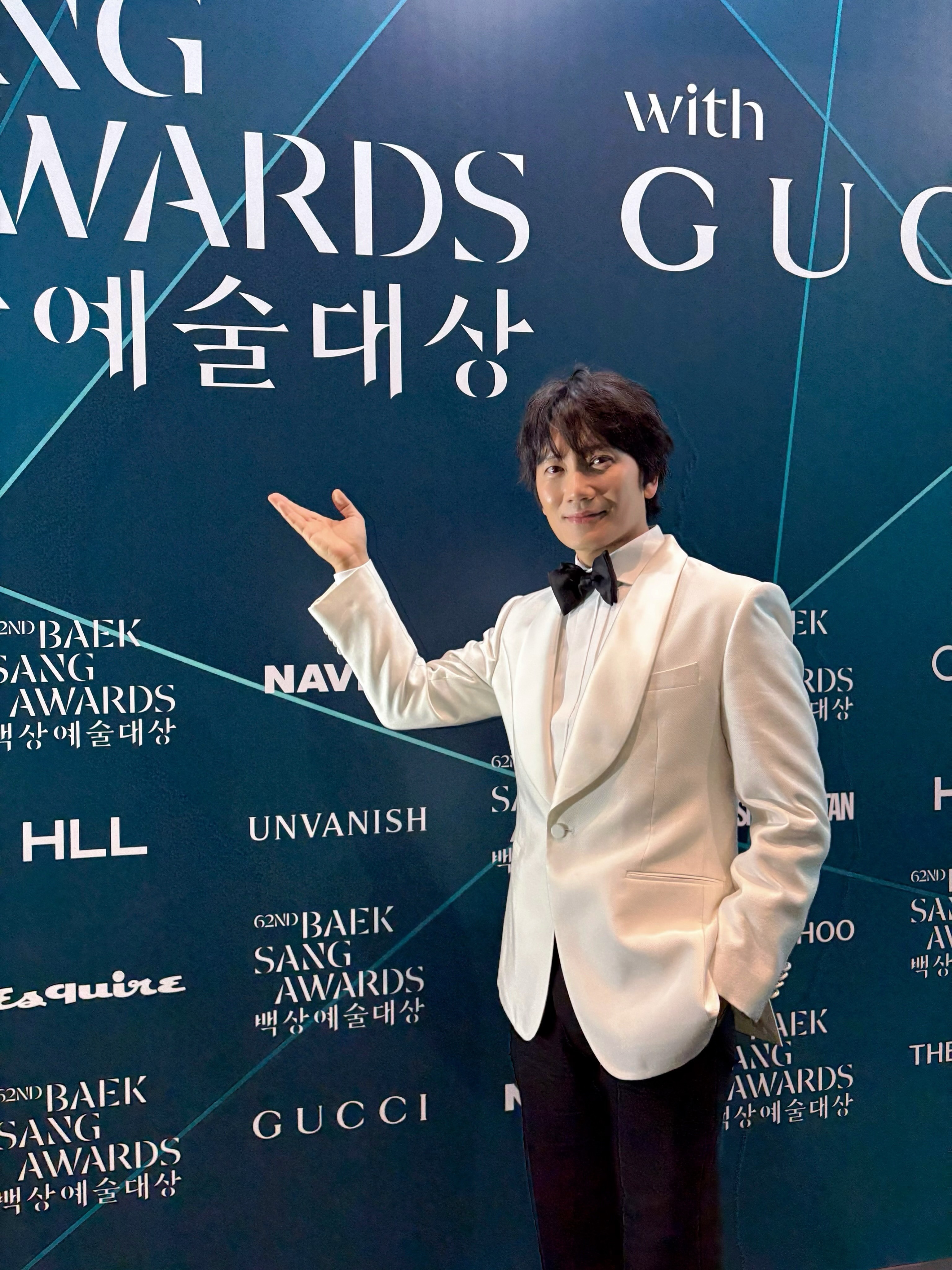 @surpassent_official
Ji Sung à la 62e cérémonie des Baeksang Arts Awards ✨
#지성 #백상예술대상 #JiSung