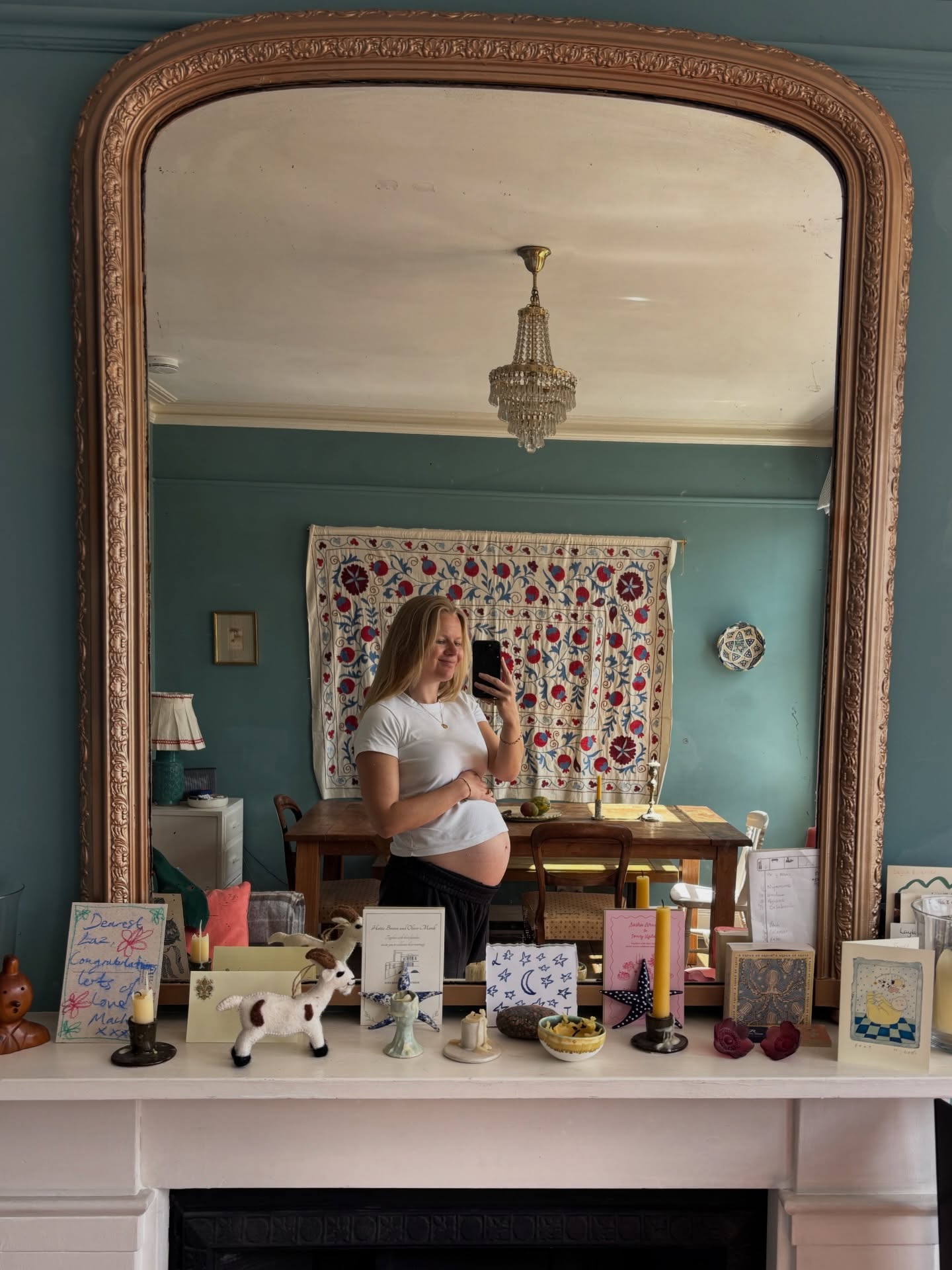 The baby’s springing, the flowers are springing, and the freckles are sprung 💖 all fuelled by lots of yummy food!!!