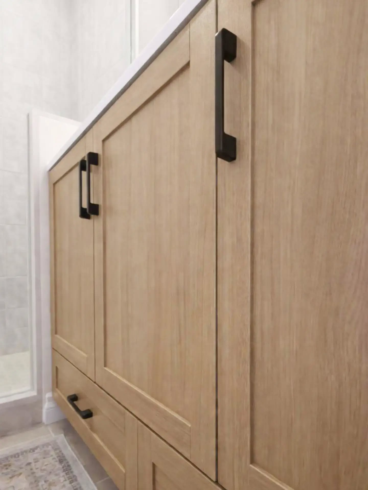 A little sneak peek of a project we’re just wrapping up 👀✨
Warm wood tones, clean lines, and those matte black details coming together just right, this space is almost ready to show off.
We can’t wait to share the full transformation with you… stay tuned for the final reveal 🤍