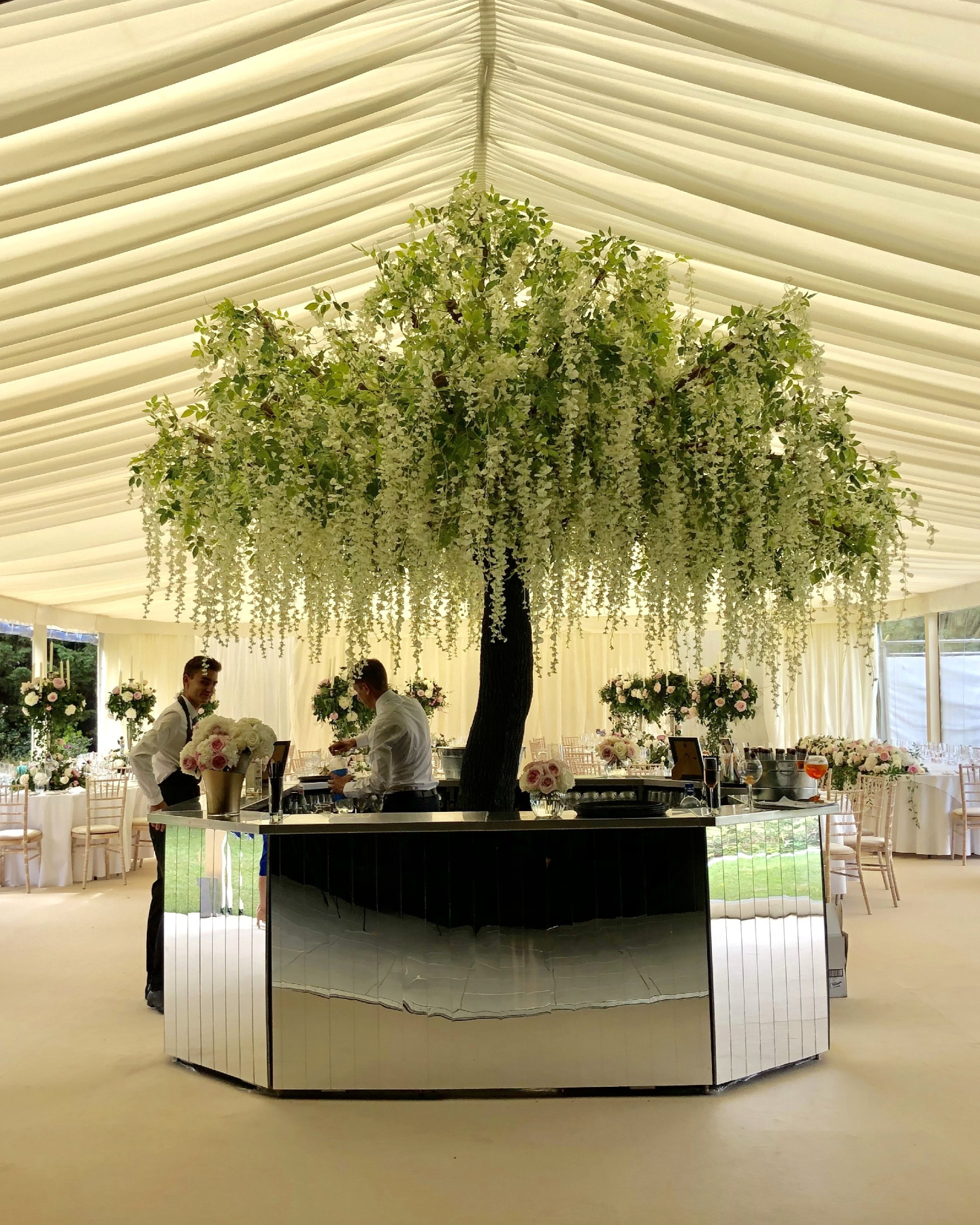 Make a statement🍸
Reflecting style and elegance, our mirror bars are the perfect centrepiece for weddings, parties, and corporate events✨
It’s all in the details…
Planning something special? Our wonderful team can help to bring it to life with plenty of finishing touches that make it all the more wonderful💫
#trending #viral #instagram #explorepage #explore #instagood #love #fashion #fyp #trend #follow #like #photography #india #instadaily #tiktok #foryou #followforfollowback #likeforlikes #trendingnow #memes #style #photooftheday #viralpost #insta