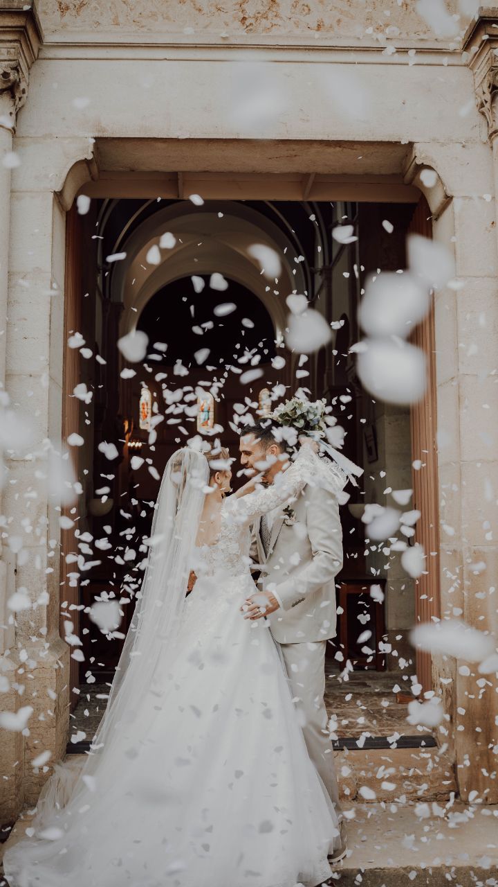 Des cœurs qui battent fort et des sourires partout ✨
Des rires à n’en plus finir,
des regards complices,
et une ambiance qui fait vibrer chaque instant 🤍
#roanne
#photographeroanne
#photographemariage
#weddingreels
#histoiredamour