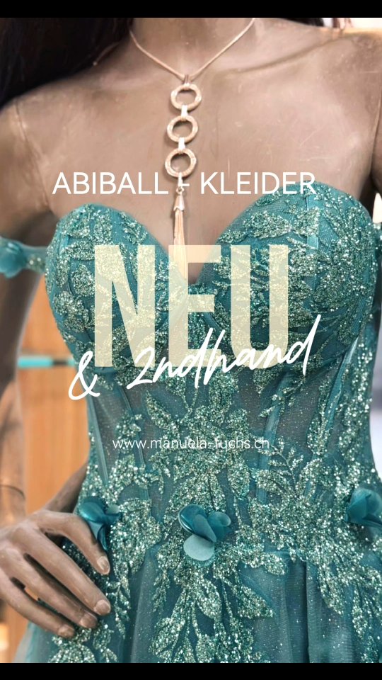 Ready für den Abschlussball? ✨️
Ob neu oder secondhand - bei mir findest du Abendkleider, die zu dir und deinem Budget passen 👗
Lass dich von mir als Fashion Stylistin kostenlos von Kopf bis Fuss einkleiden. Ich stelle dir komplette Looks zusammen, zeige dir stimmige Kombinationen und die geheimen Tricks für den roten Teppich 🌟
Unsicher bei der Farbwahl?
Dann buch dir vorab eine Farbberatung – und entdecke, welche Farben dich wirklich zum Strahlen bringen 🤩
Schreibe mir für deinen kostenlosen Stylingtermin oder deine persönliche Farbberatung 🎨
#Abiball #Abschlusskleid #Abendkleid #Luzern #Stilberatung