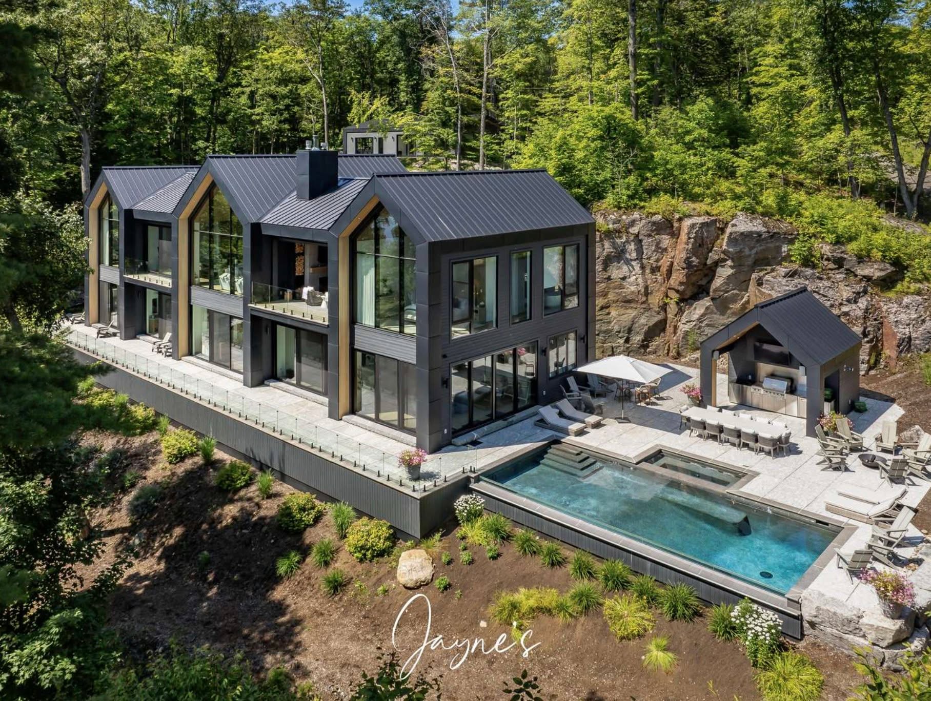 This exquisite Lake Joseph cottage offers luxurious accommodations with six bedrooms and seven bathrooms, complemented by a one-bedroom, one-bathroom boathouse for additional guest space. Nestled in a private setting, the property features a spacious outdoor area that includes an infinity pool and a hot tub, providing a perfect retreat for relaxation. Located just a 2.5-hour drive from Toronto, it also boasts convenient access to Parry Sound.
The stunning cottage is designed for comfort and elegance, featuring extensive outdoor seating areas, an outdoor kitchen for al fresco dining, and 300 feet of secluded waterfront. Guests can enjoy easy access to the water, with a gentle entry off the ladder, or they can unwind in the expansive Muskoka room, which is equipped with roll-down screens and a cozy fireplace, creating an inviting atmosphere for relaxation.
Can we tell you more? Ask us for details at info@dominiquedebay.com or WhatsApp 1-917-940-2407 #Dominiquedebaycollection @jaynescottages #jaynesluxuryrentals #lluxurylifestyle #luxuryrentals