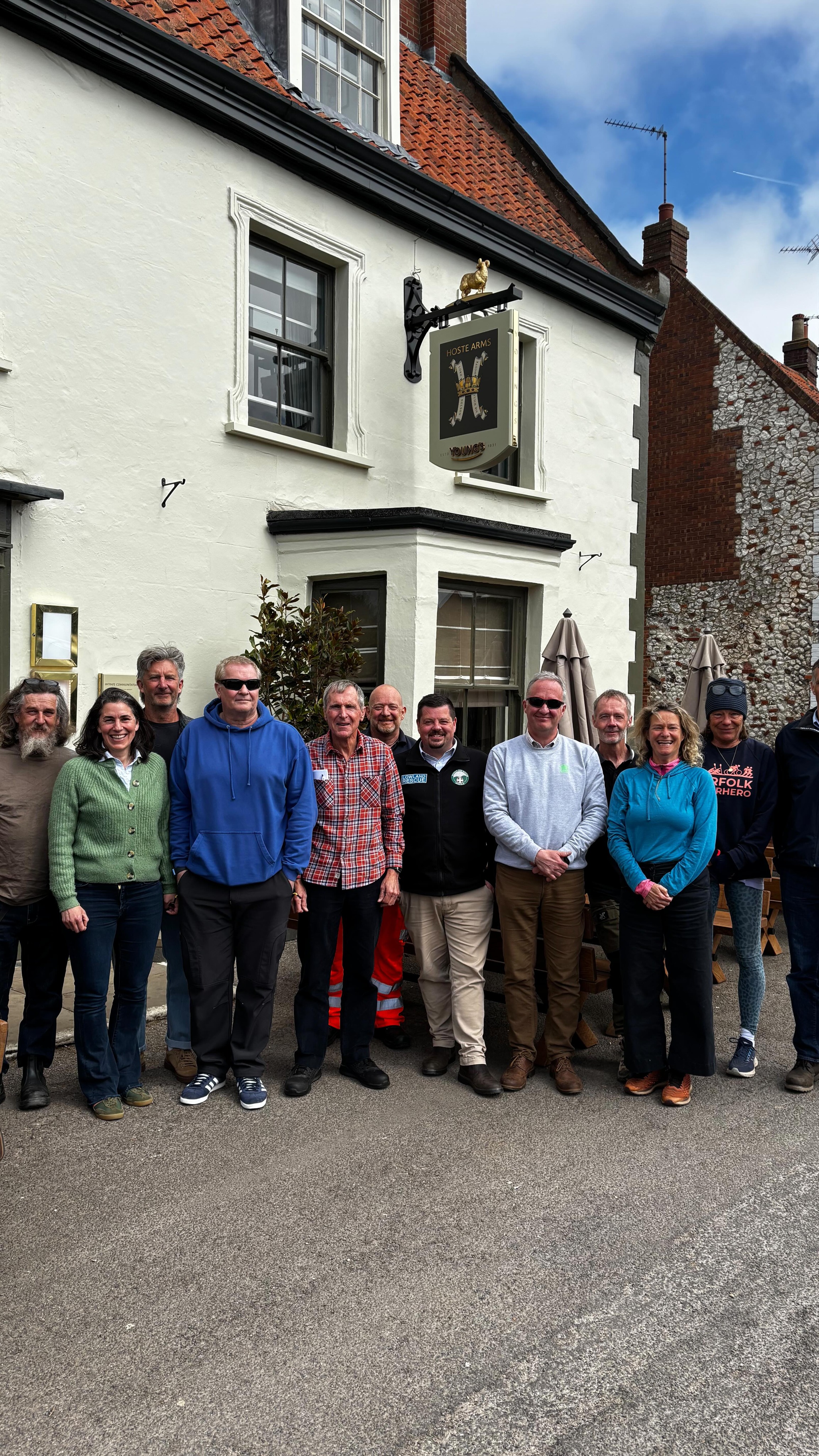 A huge thank you to everyone who turned up and made the Norfolk Superhero Safety meeting a great success. Especially the man sitting quietly reading the paper outside the Hoste Arms pub in Burnham Market who very kindly took our photo for us in the Spring sunshine. A raft of volunteer clubs and professional Institutions come together with a huge wealth of knowledge and experience to help us plan this event and we would know we could not do this without you all. A lovely lunch was provided for us after the meeting by Georgia and her team @thehostearms , which was delicious - Pictured; Dan from Norfolk Lowland rescue, Sam from the RNLI, Jo and Oli from North Norfolk lifesavers, Darren from TMO highways, Ben from Brancaster Sailing club, Steve and Andy from North Norfolk Paddleboards, Paul from Swimsafety, Will from Nightingale Ambulance and Kelvin from Norfolk and Suffolk 4x4.
#safety
#volunteer
#community
#teamwork
#norfolk