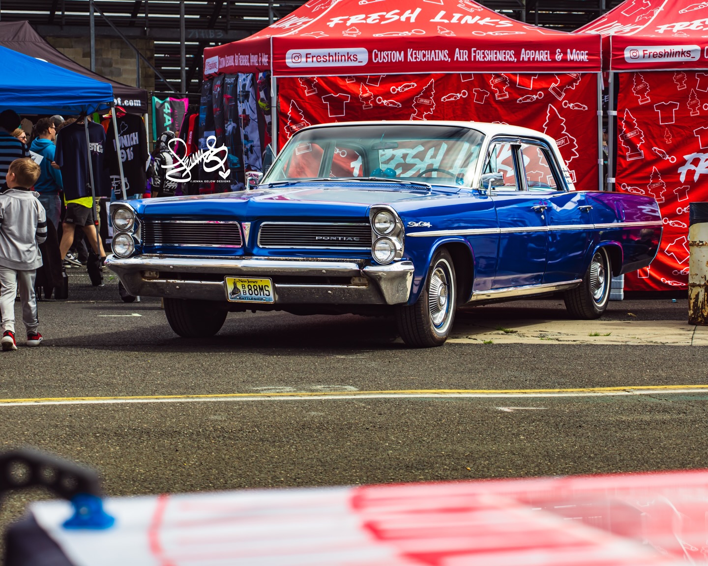 a classic beauty dressed in blue 💙📸
📍 Raceway Park — @thelzworldtour
#lzworldtour #englishtownnj #classiccars #pontiac #carphotography