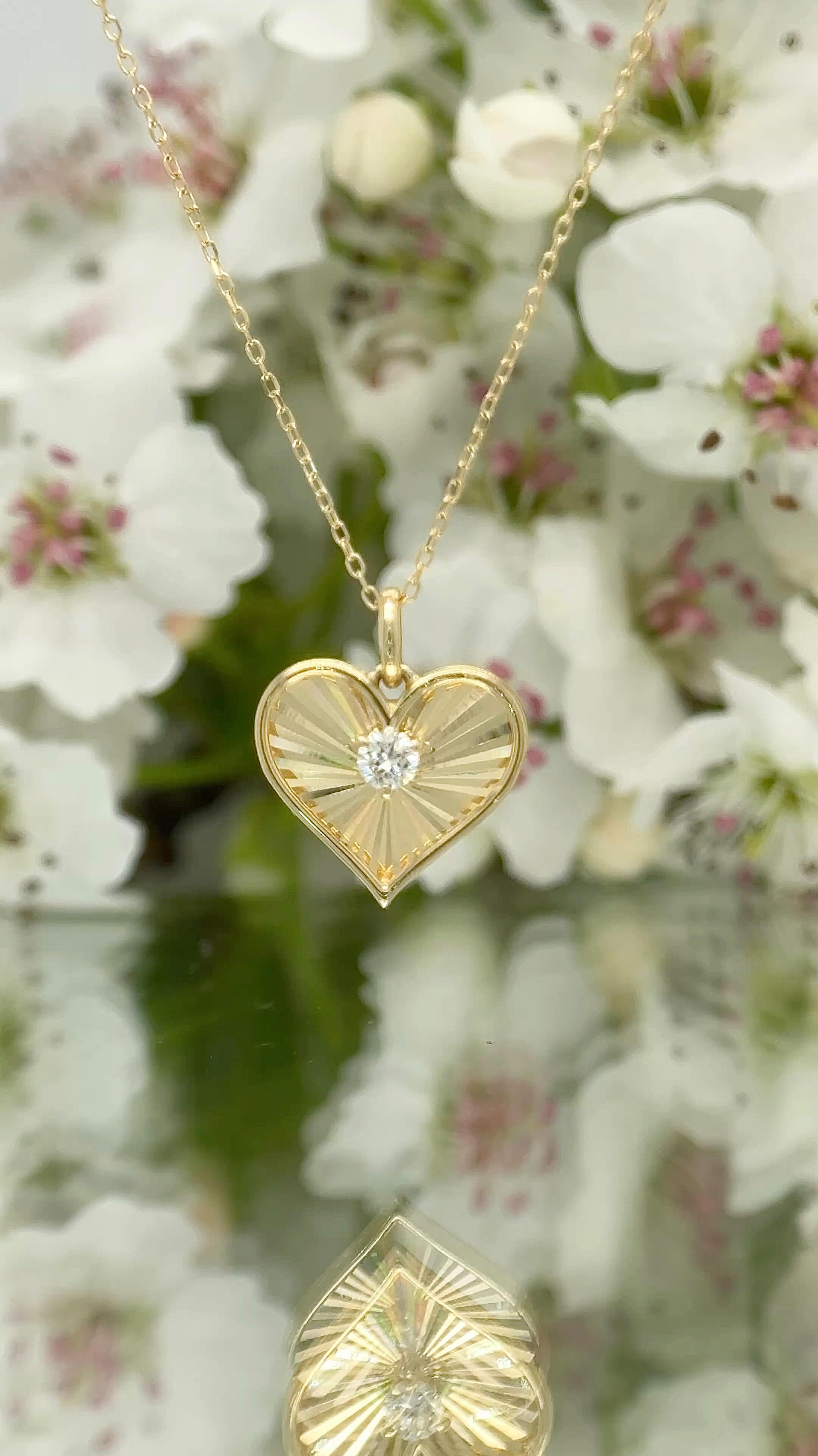 A love that shines from every angle...
#MothersDay2026 #GiftOfLove #MothersDayGift #GiftOfLove #MeaningfulGift