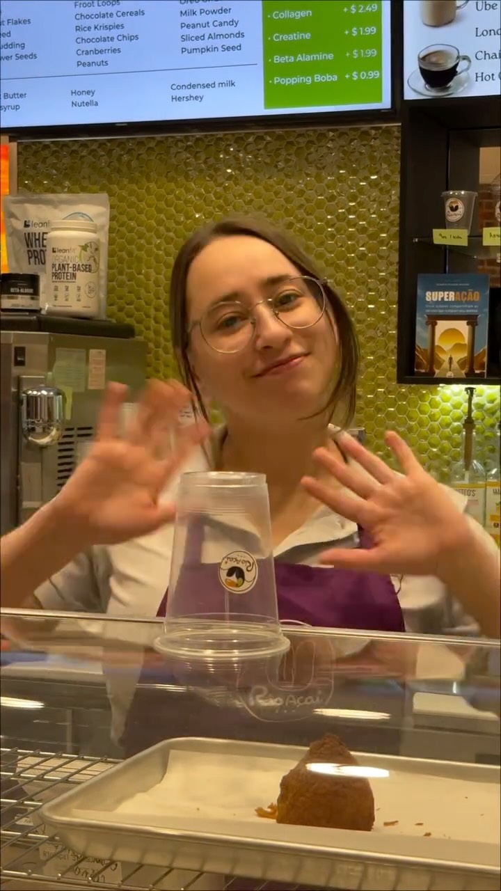 POV: you stopped by Rio Açaí for “just a coffee”… and now the Spanish Latte lives in your head rent free ☕✨
Creamy, smooth, and dangerously good.
-
POV : tu es passé chez Rio Açaí “juste pour un café”… et maintenant ce Spanish Latte te hante ☕✨
Crémeux, doux et incroyablement bon.
#RioAcai #SpanishLatte #OttawaCafe #GatineauCafe #CoffeeLovers
